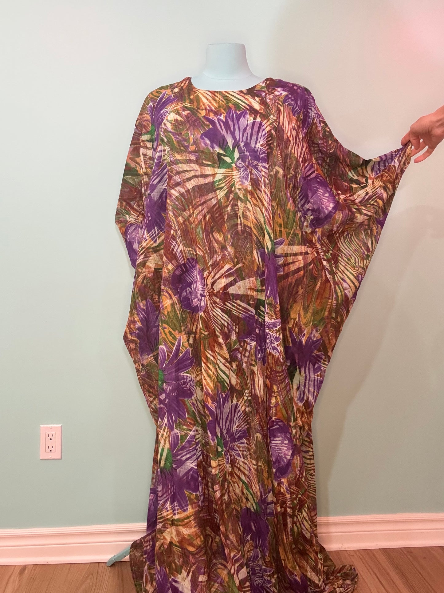 VINTAGE FLORAL PURPLE AND BROWN KAFTAN