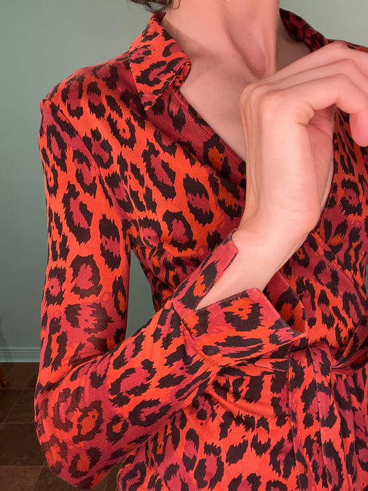 VINTAGE "DIANE VON FURSTENBERG" %100 SILK RED LEOPARD PRINT WRAP DRESS