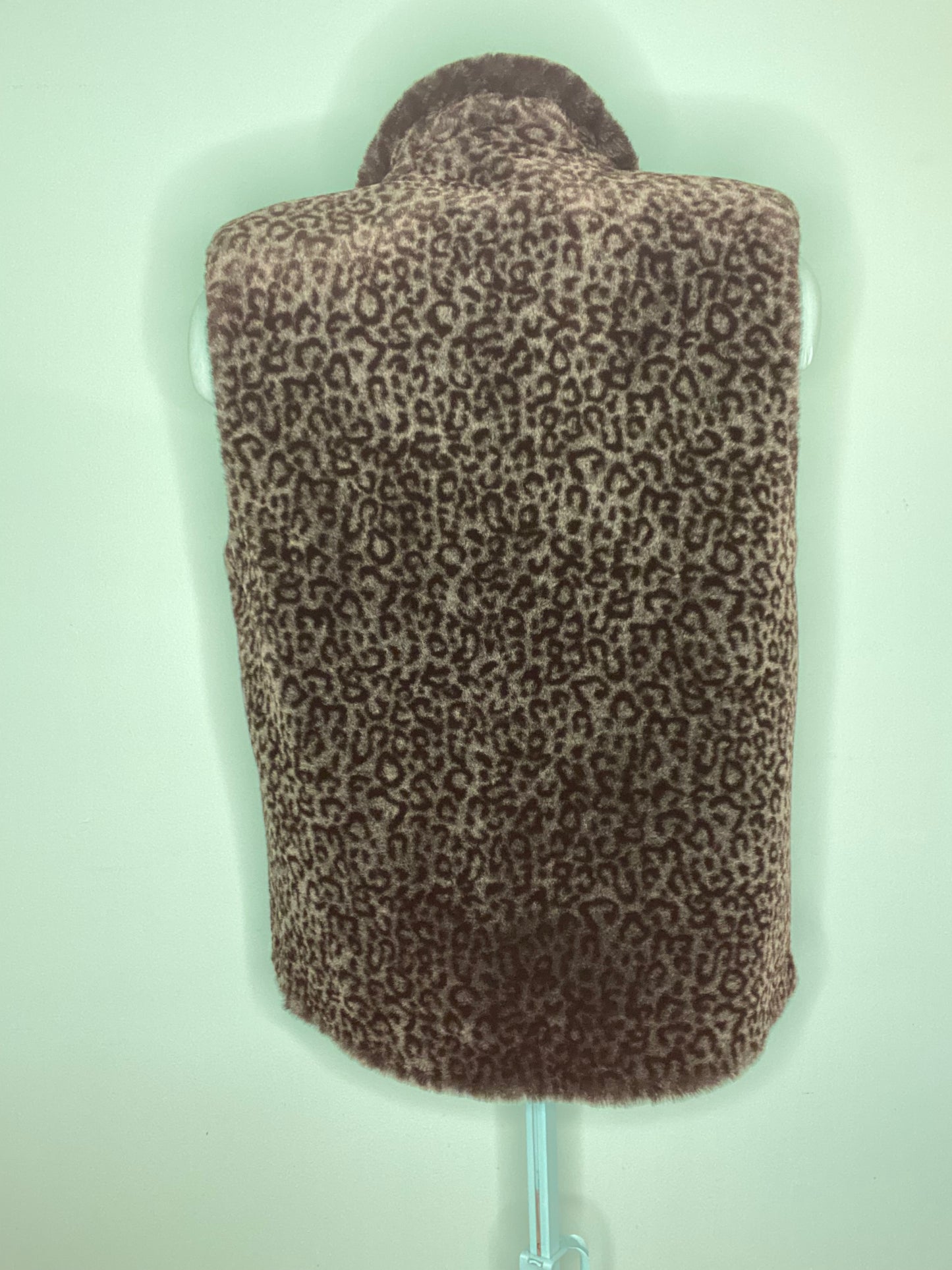 VINTAGE FAUX FUR CHEETAH VEST "BETA'S CHOICE"