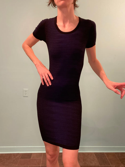 "FRENCH CONNECTION" SHORT SLEEVE KNIT DRESS