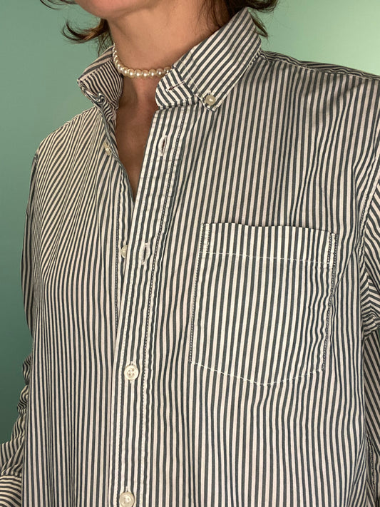 CLASSIC "GAP" STRIPED OFFICE SHIRT