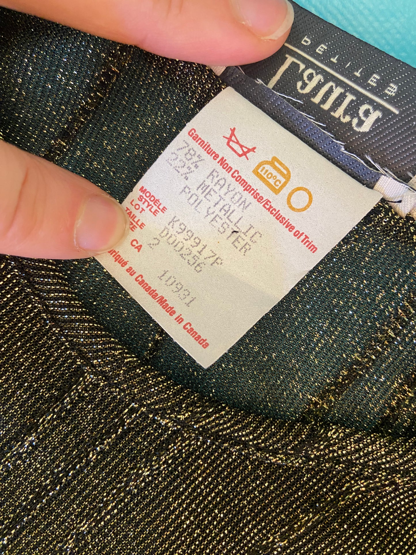 VINTAGE “LAURA PETITES” SLEEVELESS GOLD/BRONZE TOP