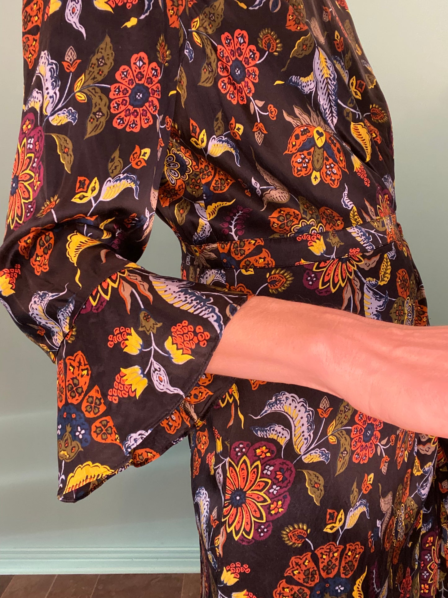 %100 SILK FLORAL FLOOR LENGTH DRESS