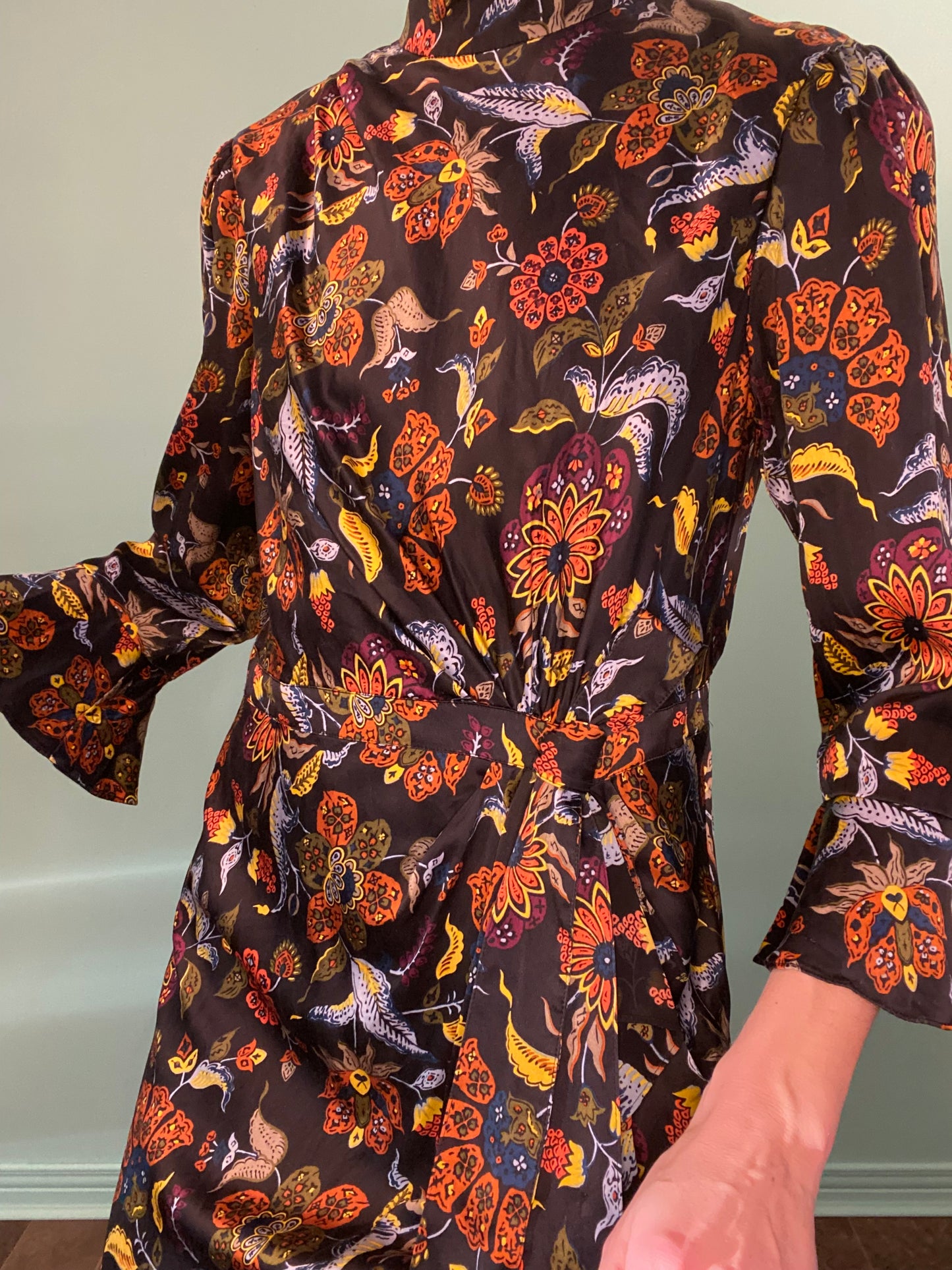 %100 SILK FLORAL FLOOR LENGTH DRESS