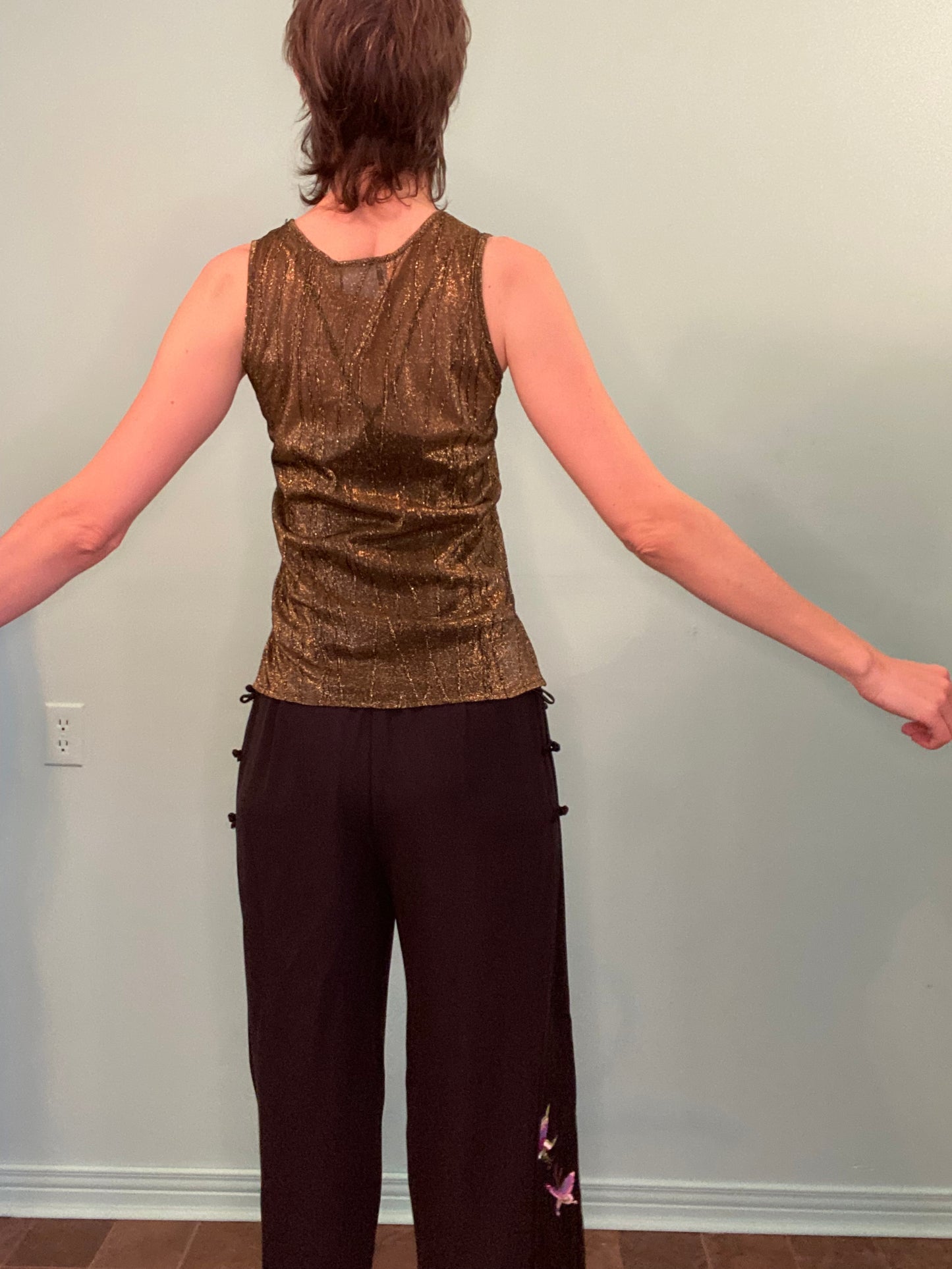 VINTAGE “LAURA PETITES” SLEEVELESS GOLD/BRONZE TOP