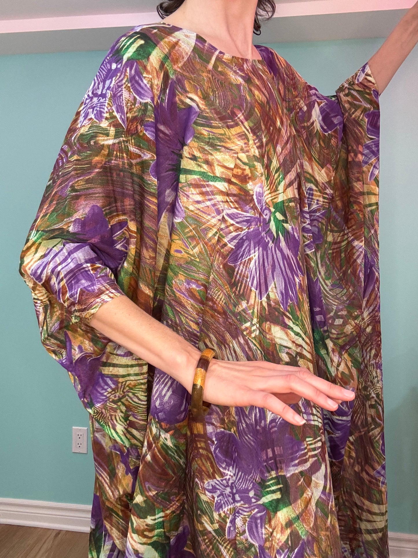 VINTAGE FLORAL PURPLE AND BROWN KAFTAN