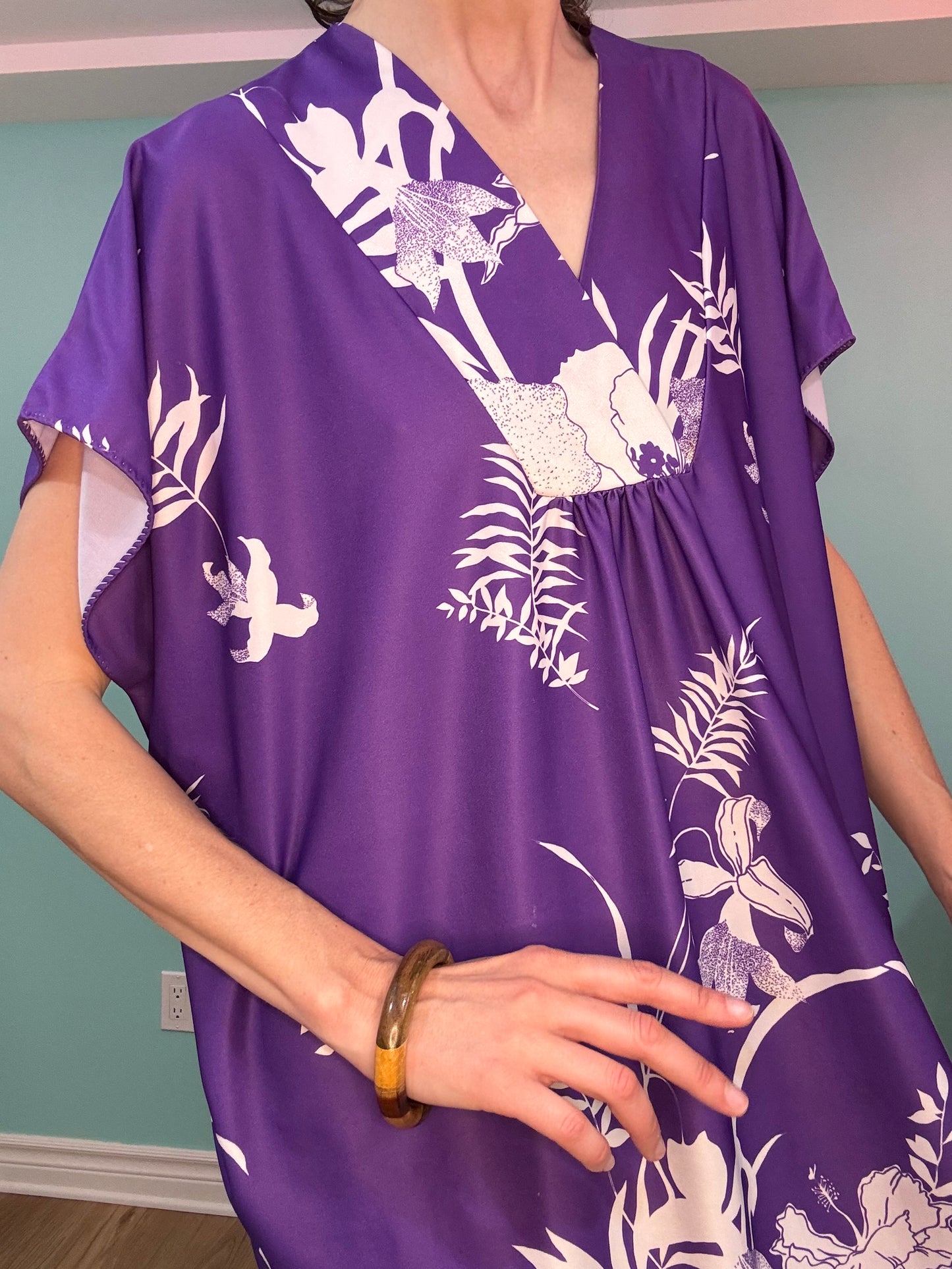 VINTAGE 1970'S PURPLE TROPICAL LOUNGE DRESS