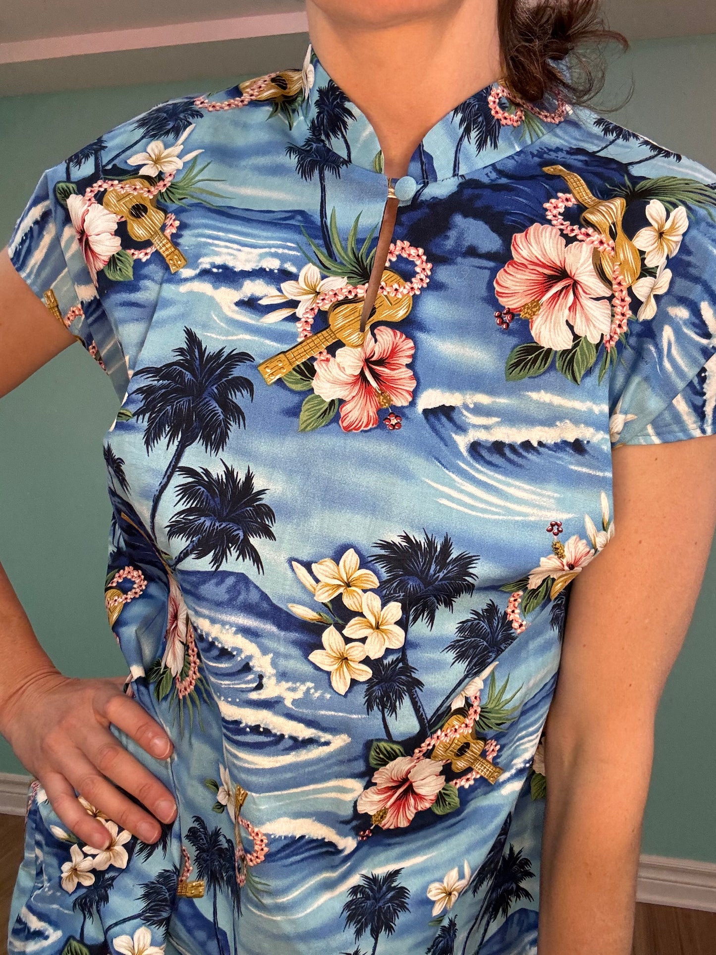 "HILO HATTIE" 2000'S BLUE QIPAO STYLE FLORAL DRESS