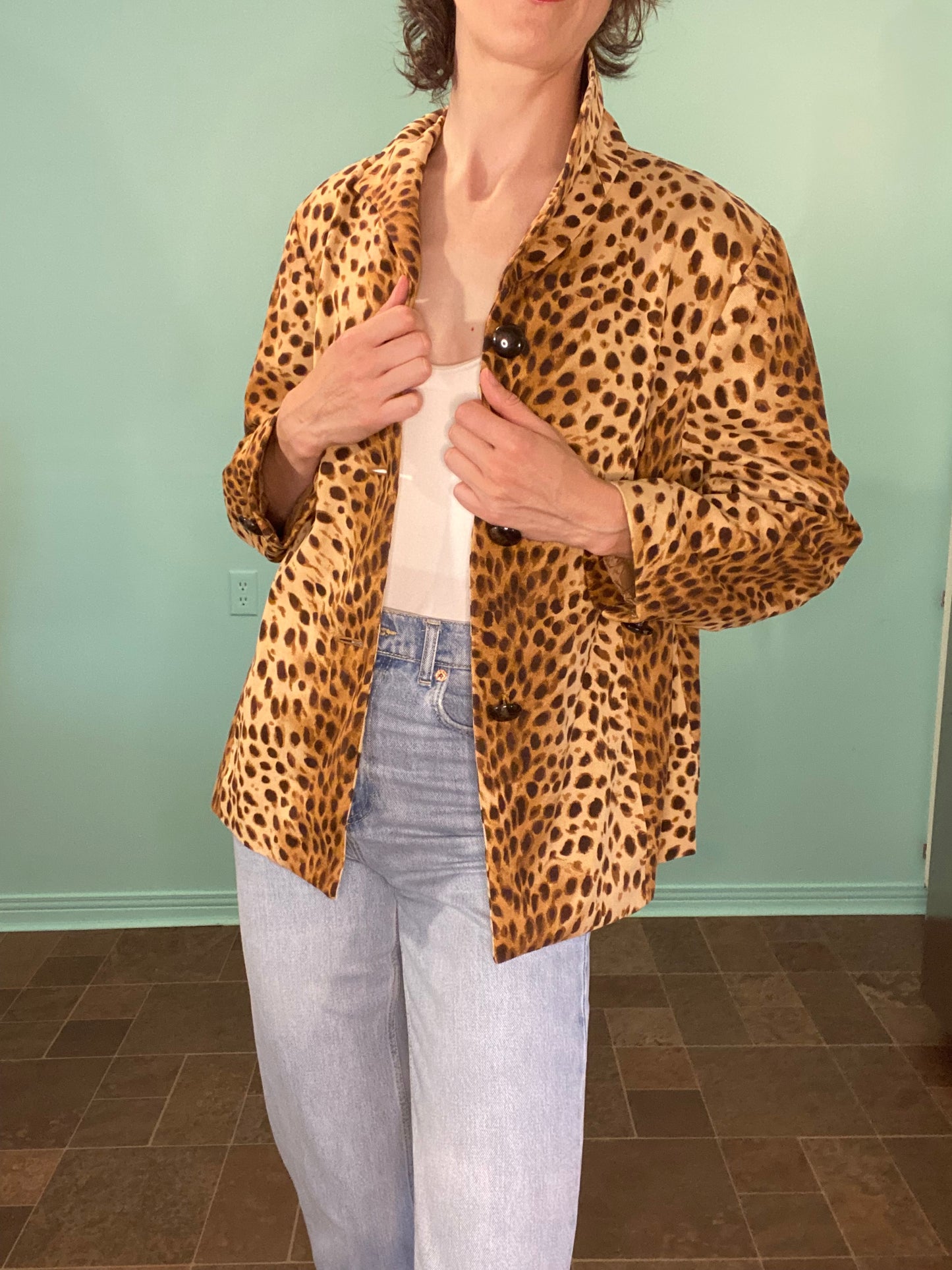 TAILORED LEOPARD PRINT JACKET (JONES NEW YORK)