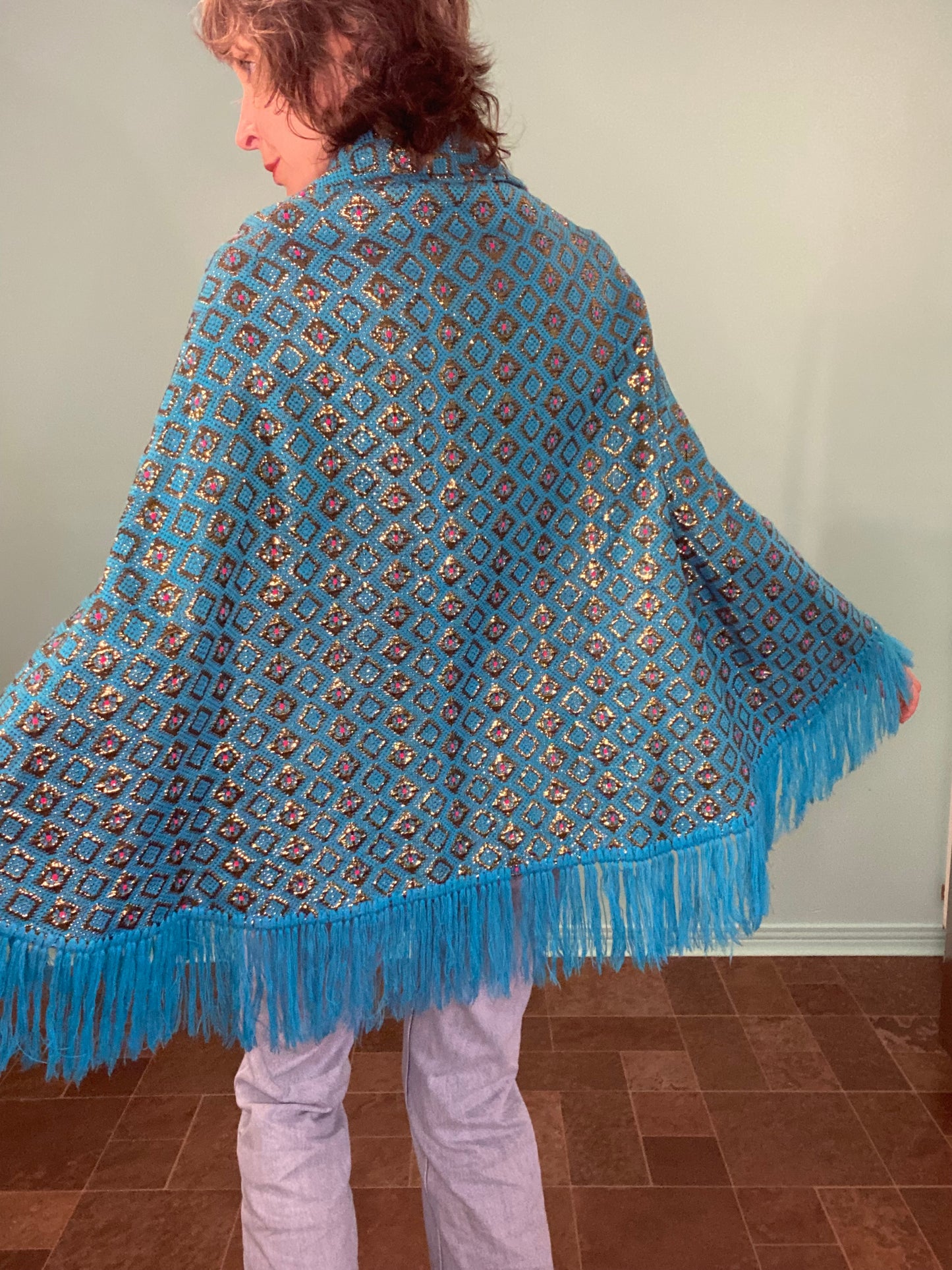 VINTAGE FRINGED TURQUOISE CAPE WITH GOLD AND PINK PATTERN