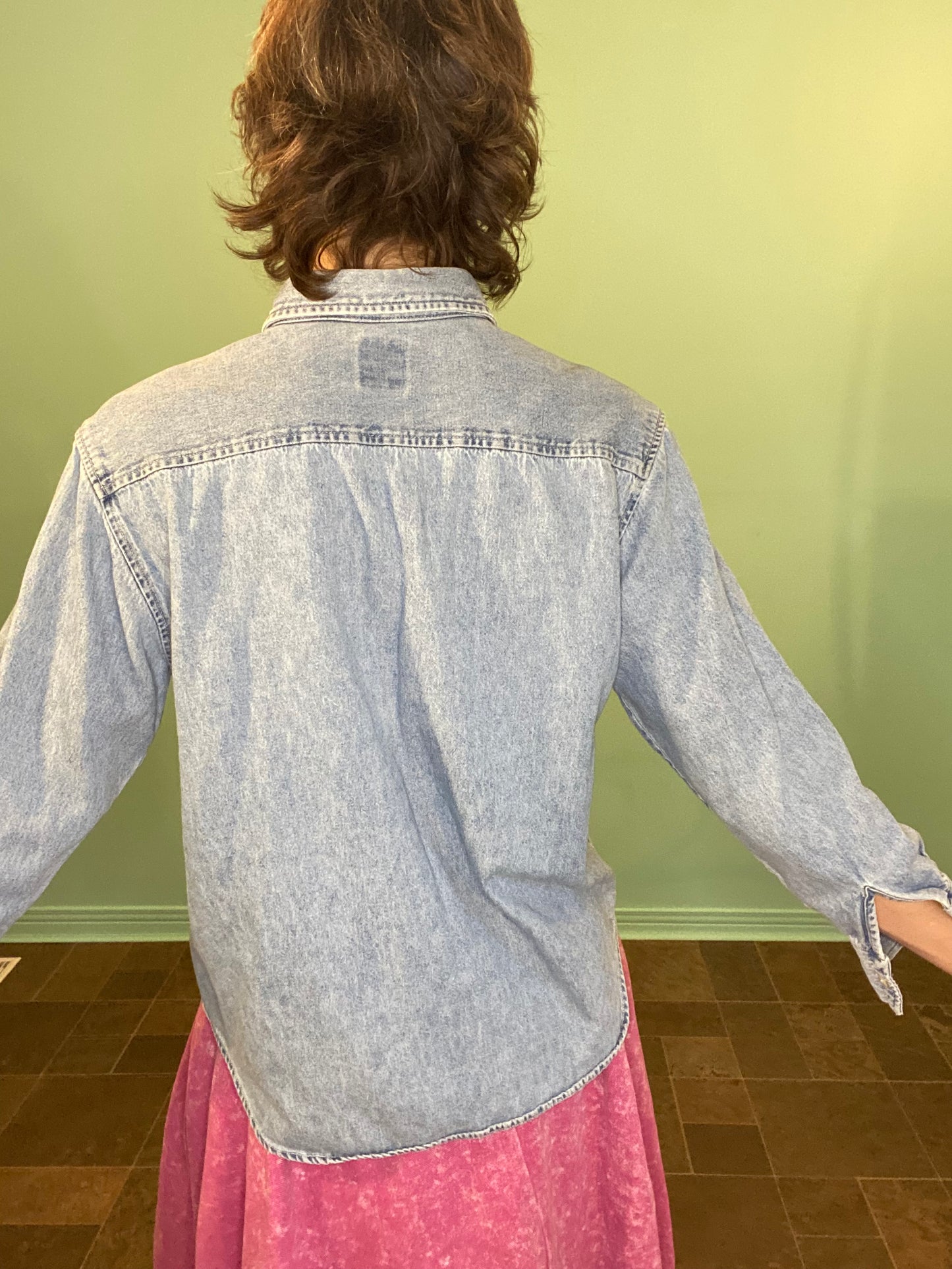 VINTAGE "GAP" EMBROIDERED DENIM SHIRT