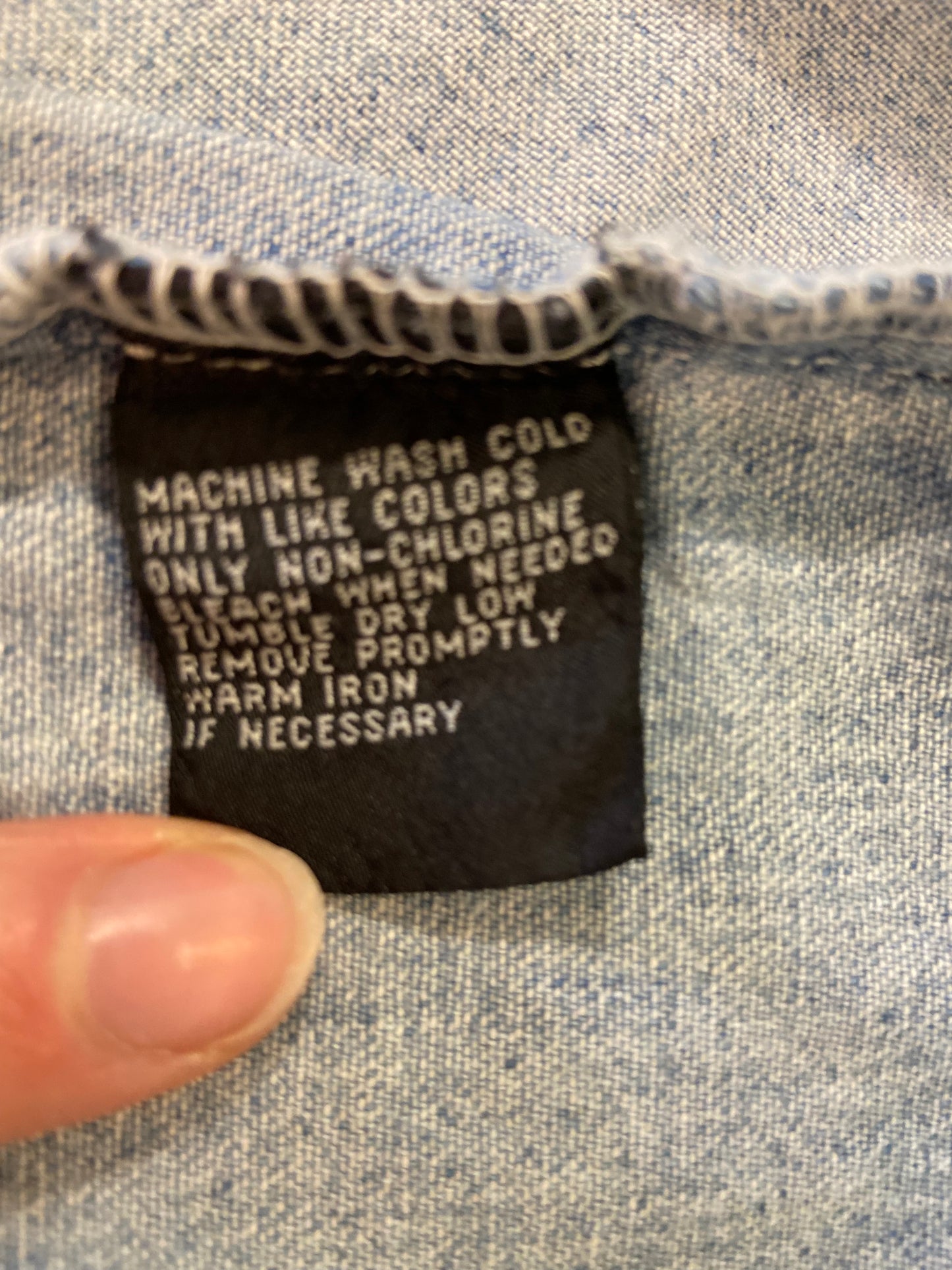 VINTAGE "GAP" EMBROIDERED DENIM SHIRT