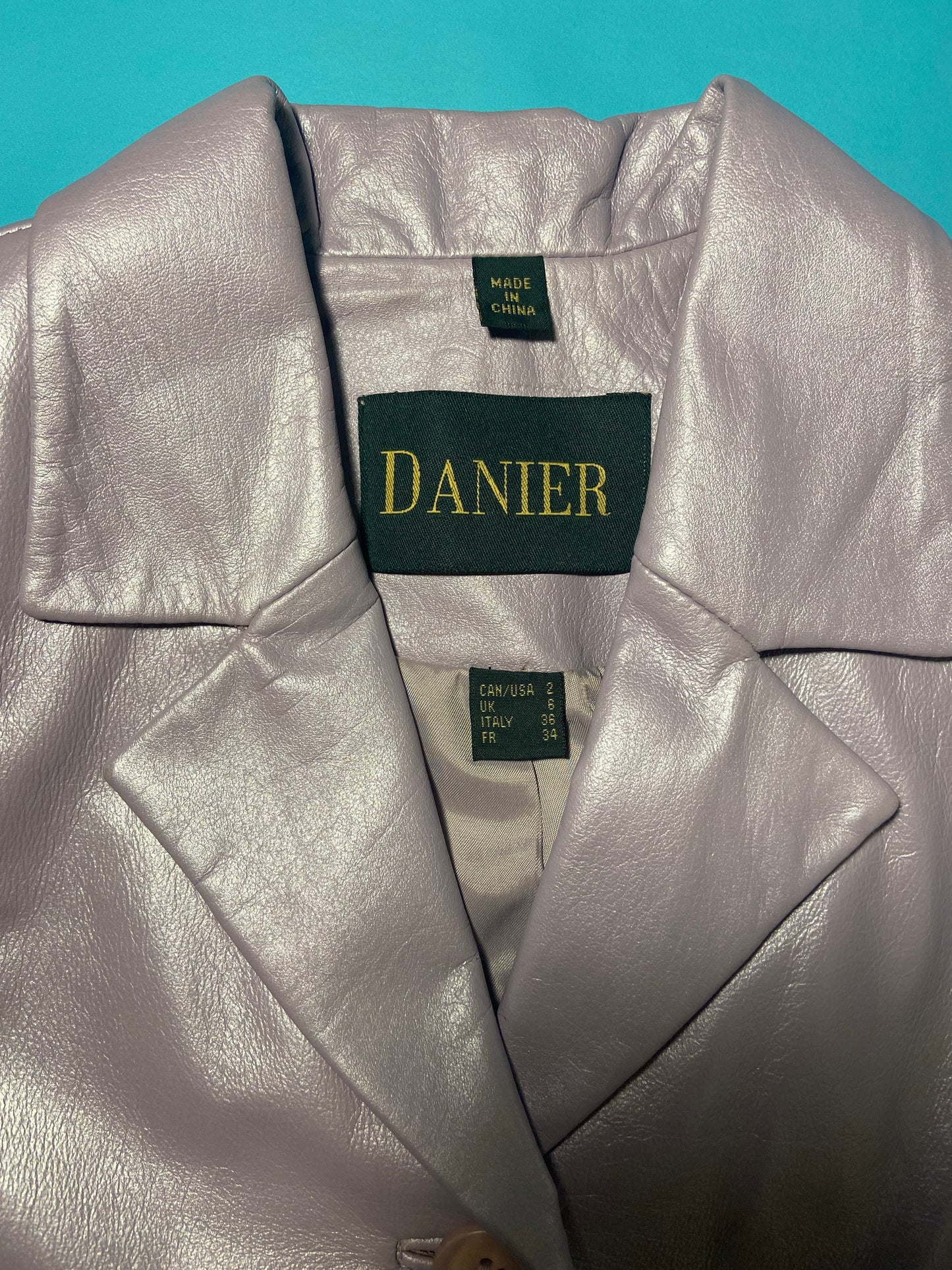 SUPER FUN Y2K VINTAGE DANIER - SHINY LILAC LEATHER