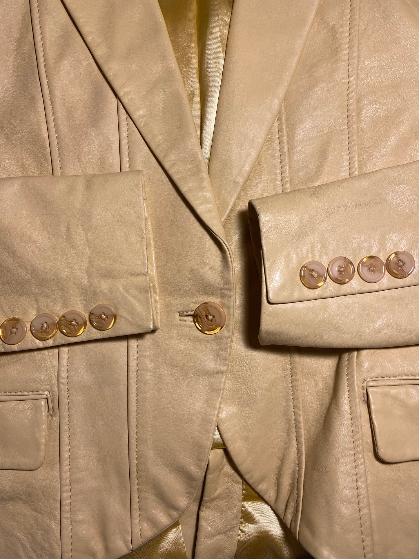 BUTTER YELLOW LEATHER BLAZER "SASCH"