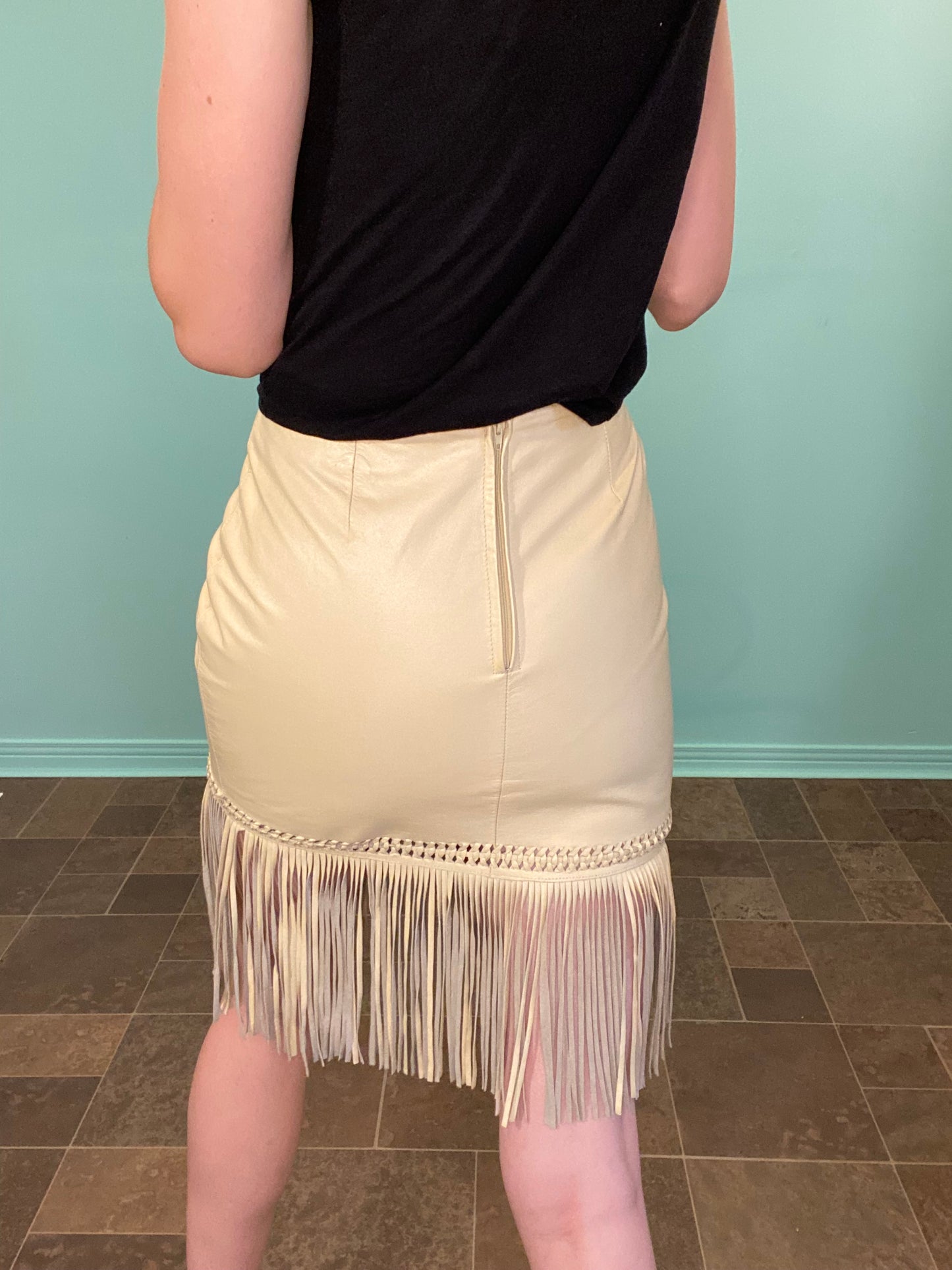 VINTAGE "DANIER" BIEGE FRINGED LEATHER SKIRT