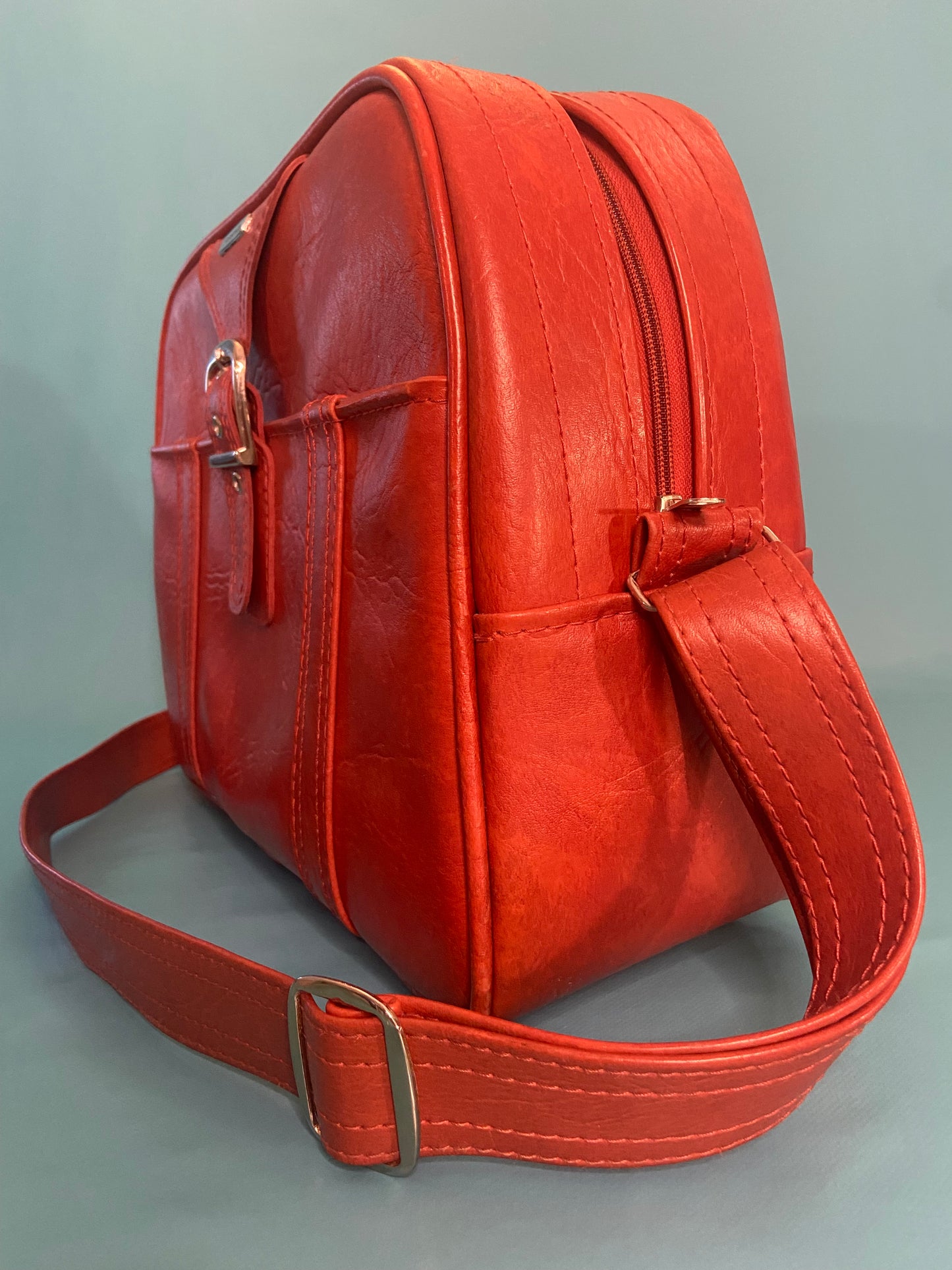 VINTAGE 1960'S SAMSONITE CARRY-ON BAG  ***MINT CONDITION