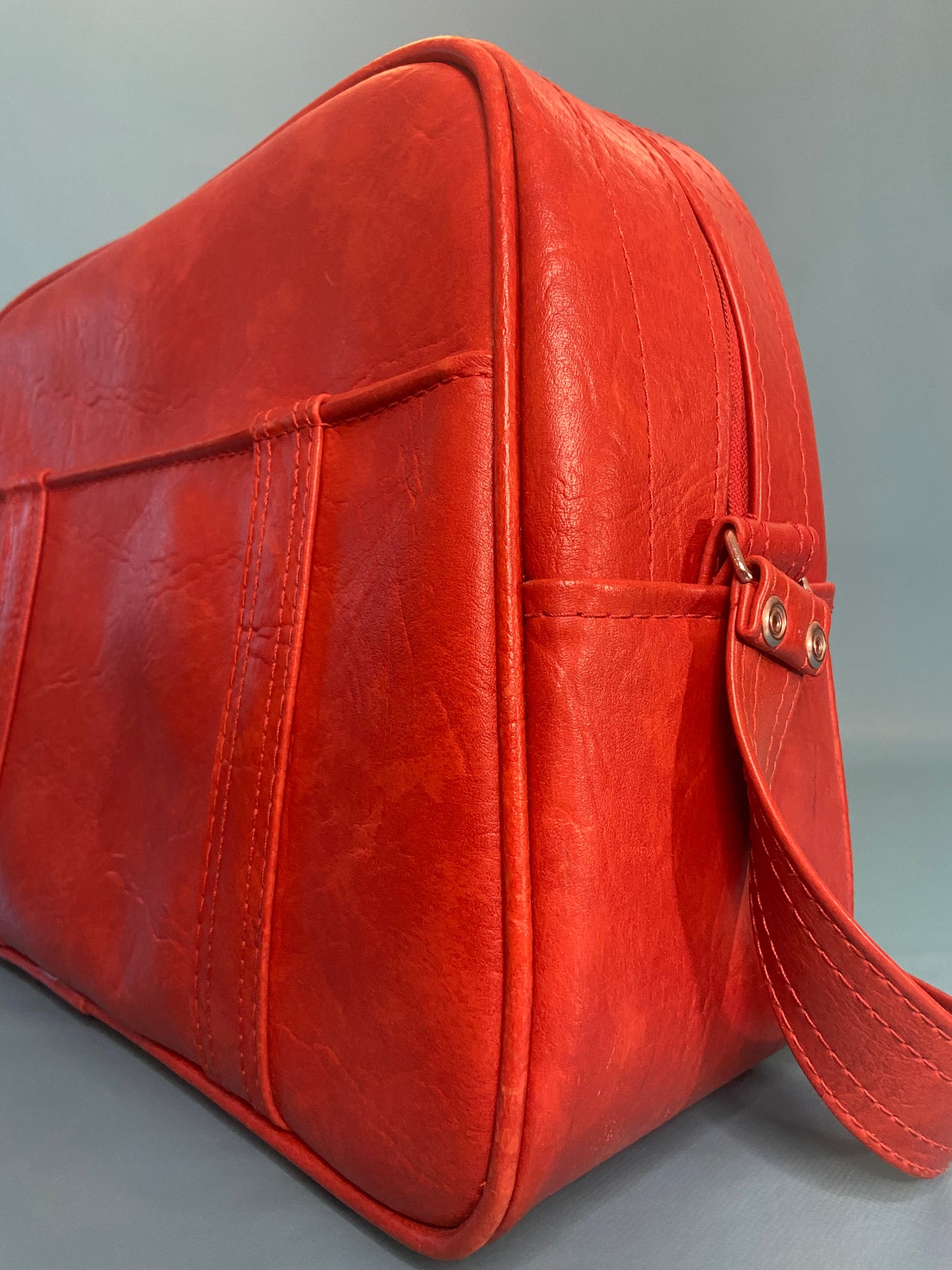 VINTAGE 1960'S SAMSONITE CARRY-ON BAG  ***MINT CONDITION