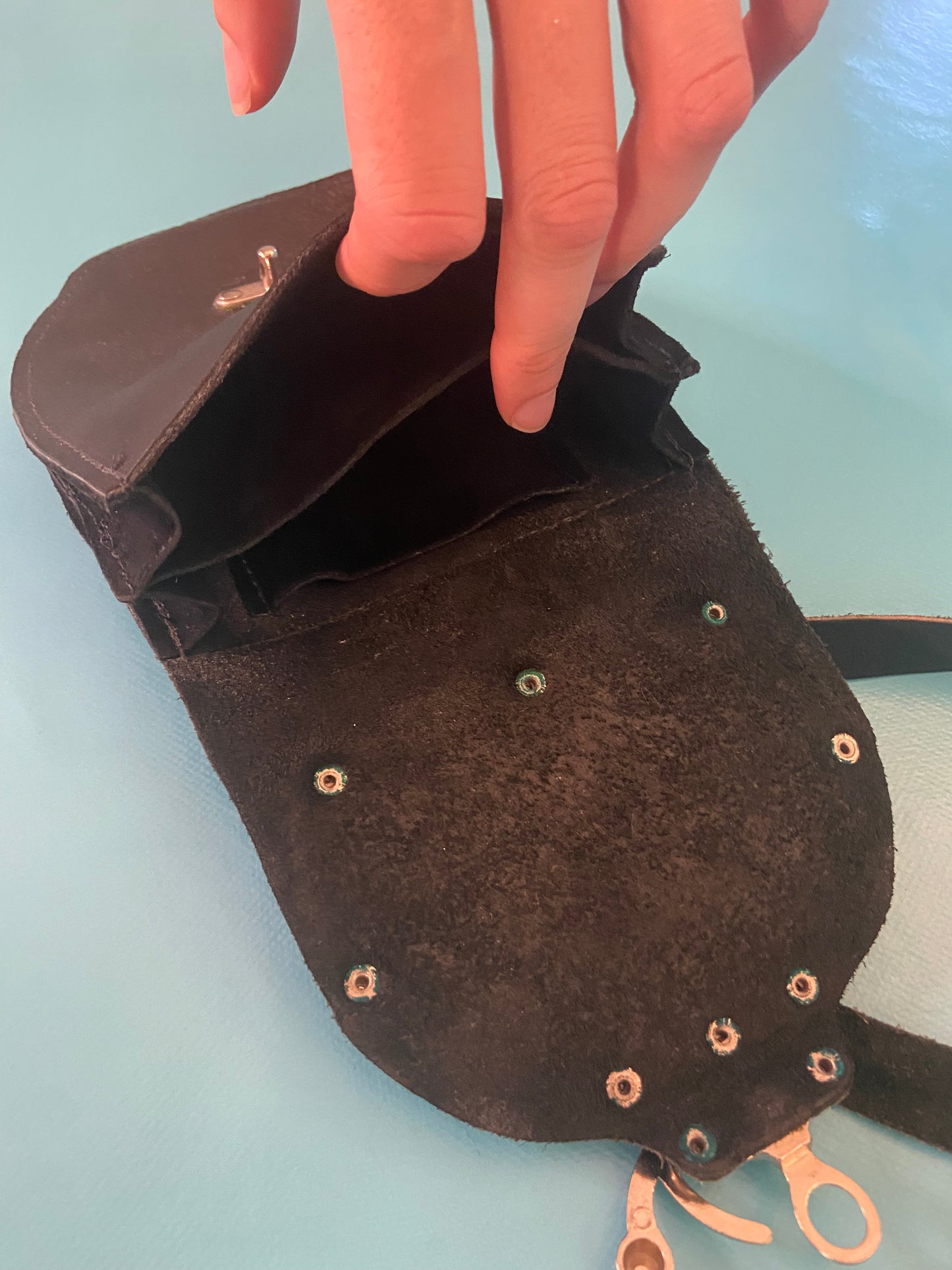 VINTAGE BLACK LEATHER "SPORRAN" BAG