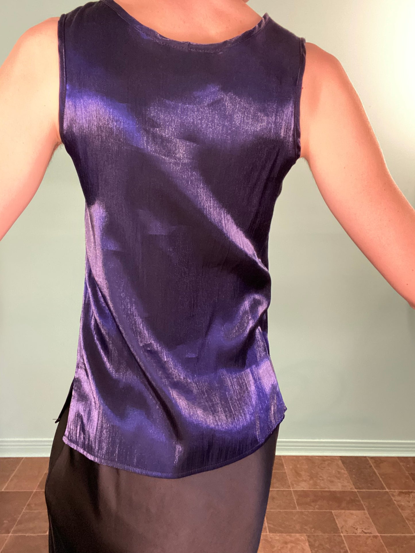 VINTAGE 90'S "LAURA PETITES" IRREDESCENT SLEEVELESS TOP