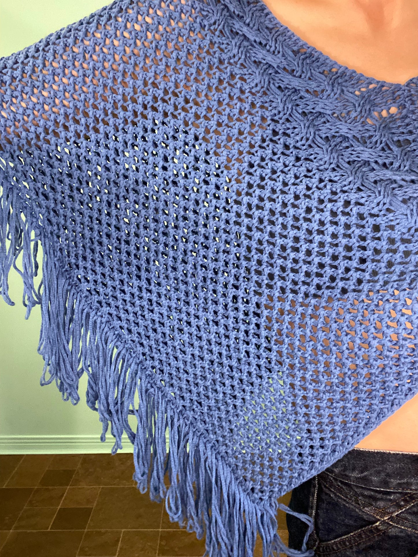 "UNITED COLOURS OF BENETTON" FRINGED BLUE CAPE