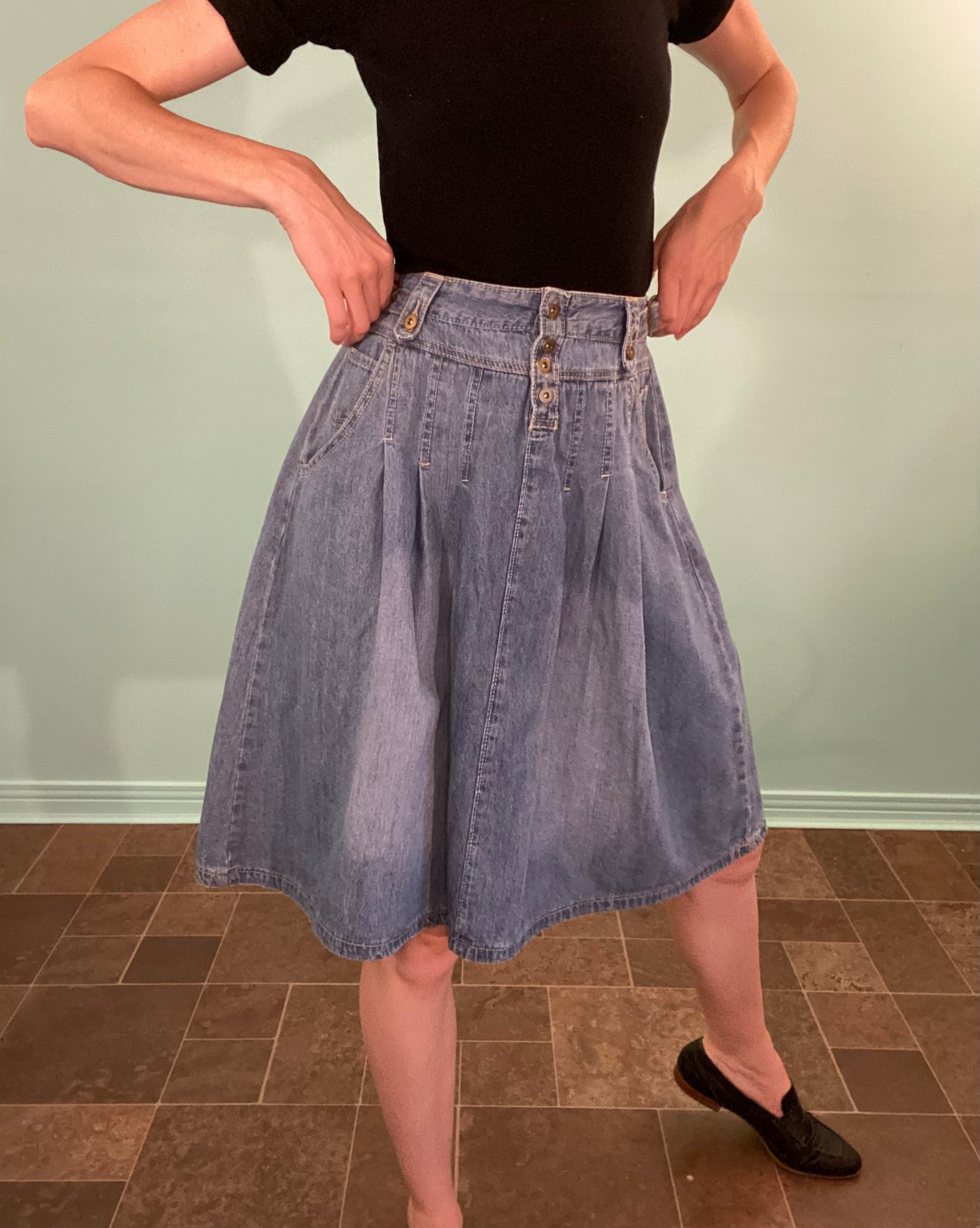 VINTAGE Y2K PLEATED DENIM SKIRT