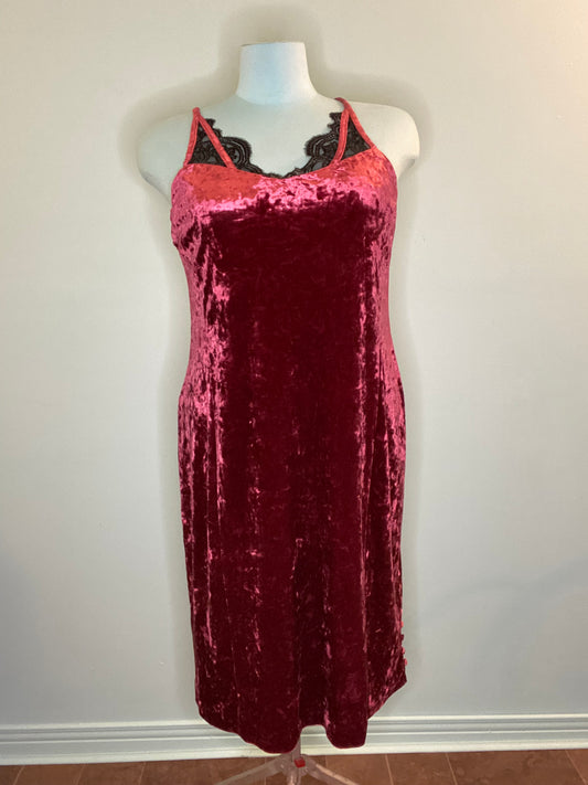 "CALVIN KLEIN" CRANBERRY STRETCH VELVET AND BLACK LACE NIGHTY/DRESS