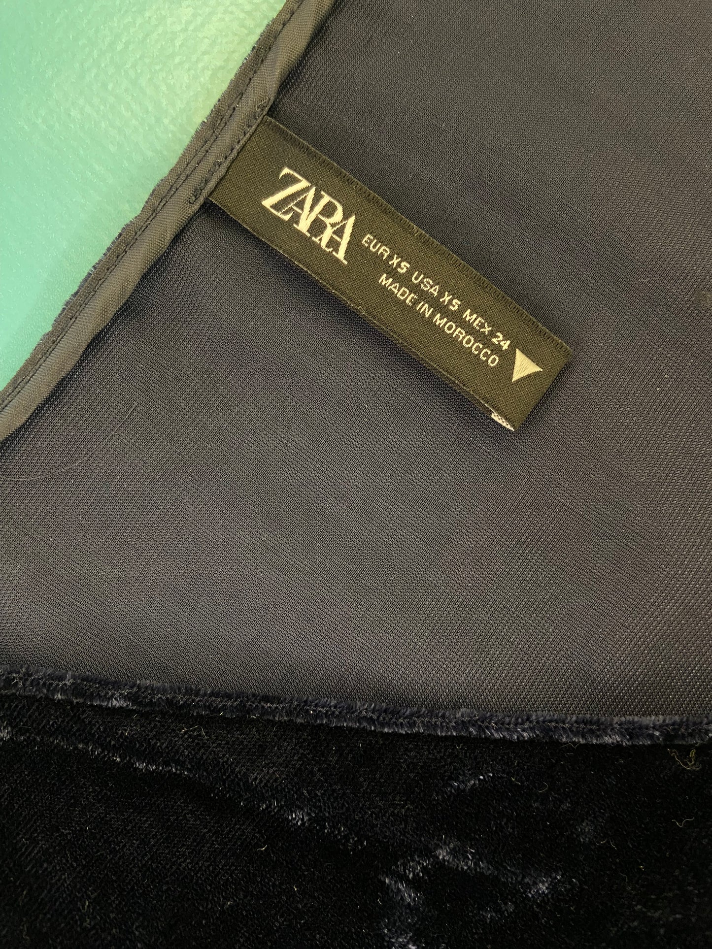 'ZARA' MIDNIGHT BLUE VELVET PUFF SLEEVED BODYSUIT