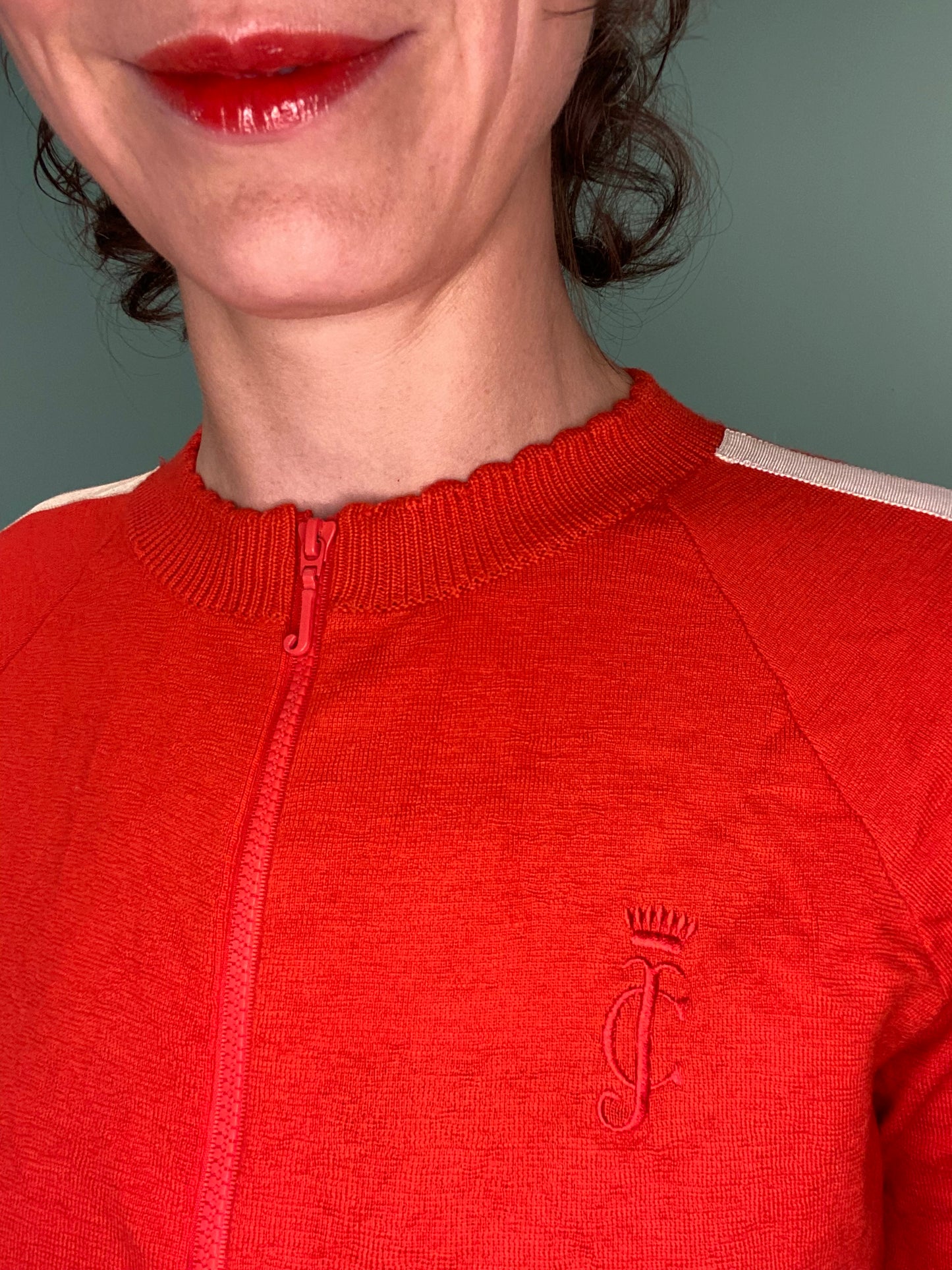 SUPER RARE VINTAGE Y2K "JUICY" %100 WOOL LOGO SWEATER