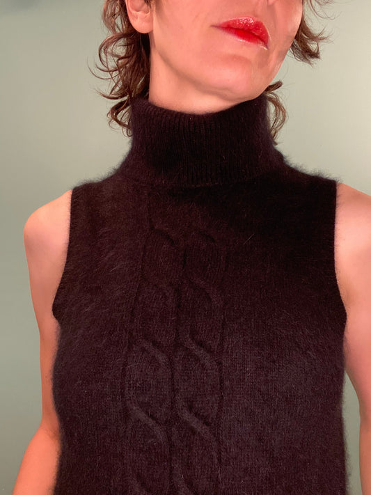 "KENZIE" SLEEVELESS TURTLENECK %70 ANGORA SWEATER