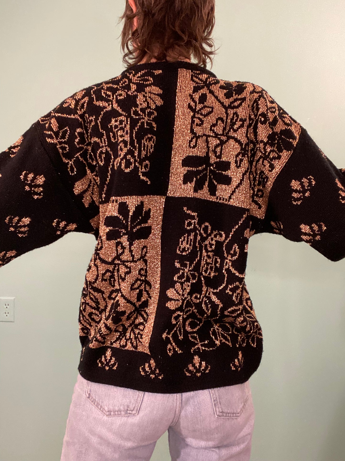 VINTAGE BLACK AND GOLD HOLIDAY FLORAL SWEATER