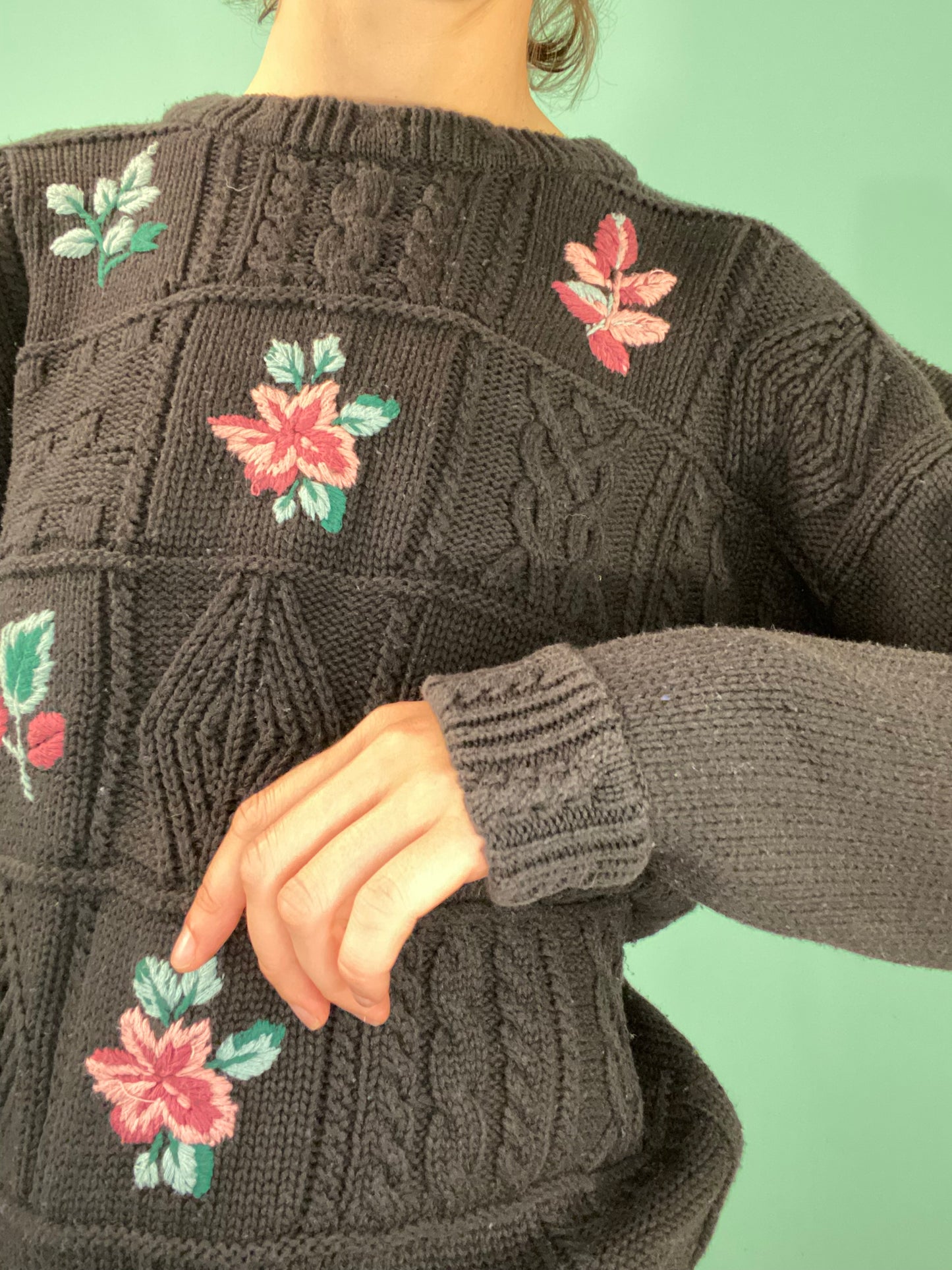 VINTAGE "LADY FOOTLOCKER" BLACK FLORAL AND LATTICE SWEATER