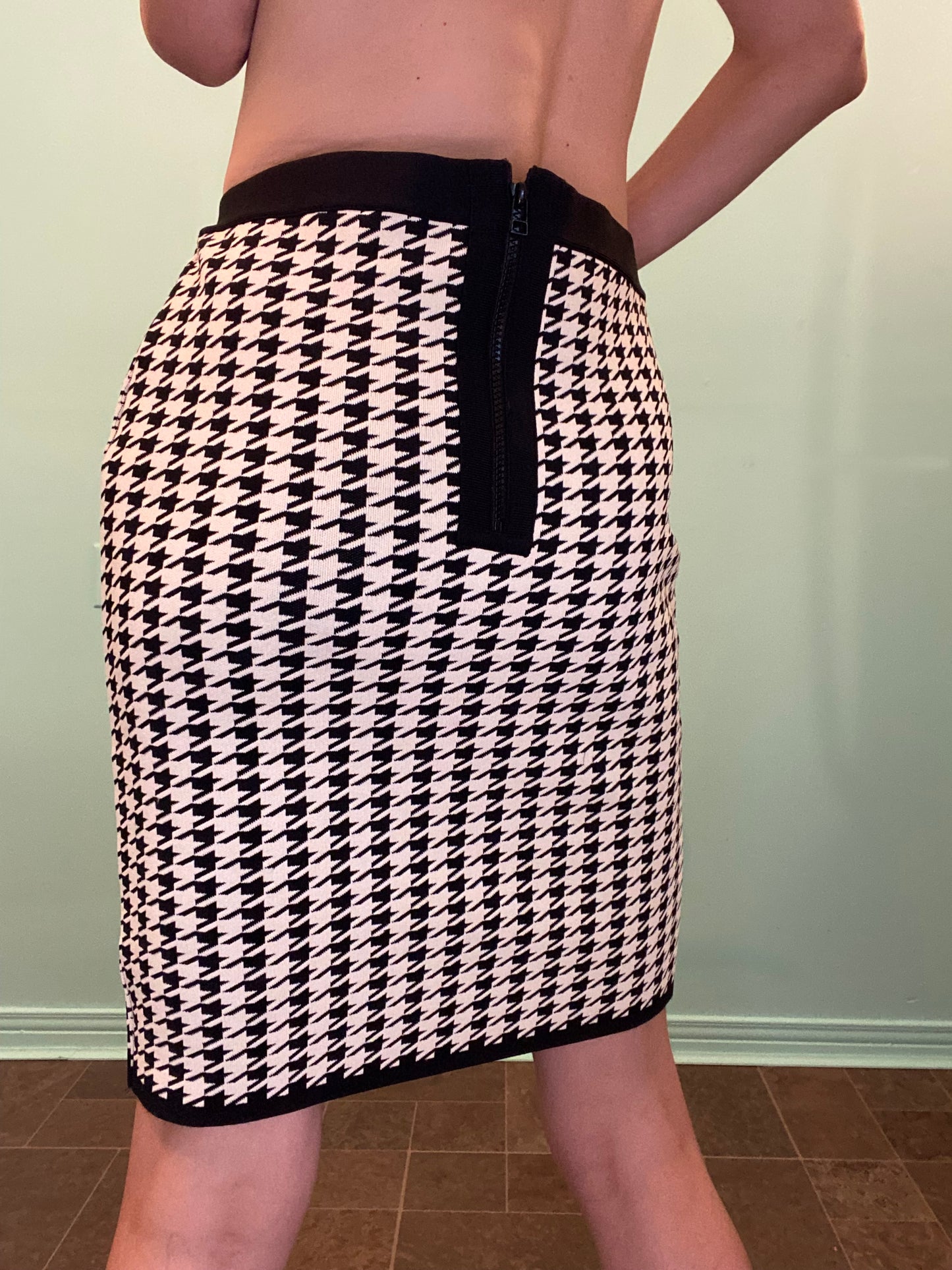 "PINK TARTAN" STRETCH HOUDSTOOTH KNEE LENGTH SKIRT