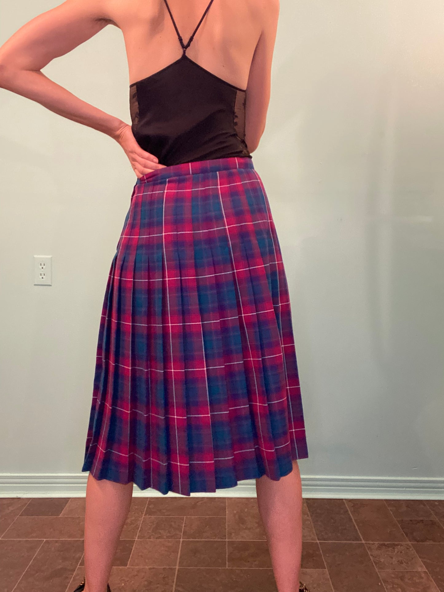 VINTAGE PINK AND GREEN KILT STYLE SKIRT