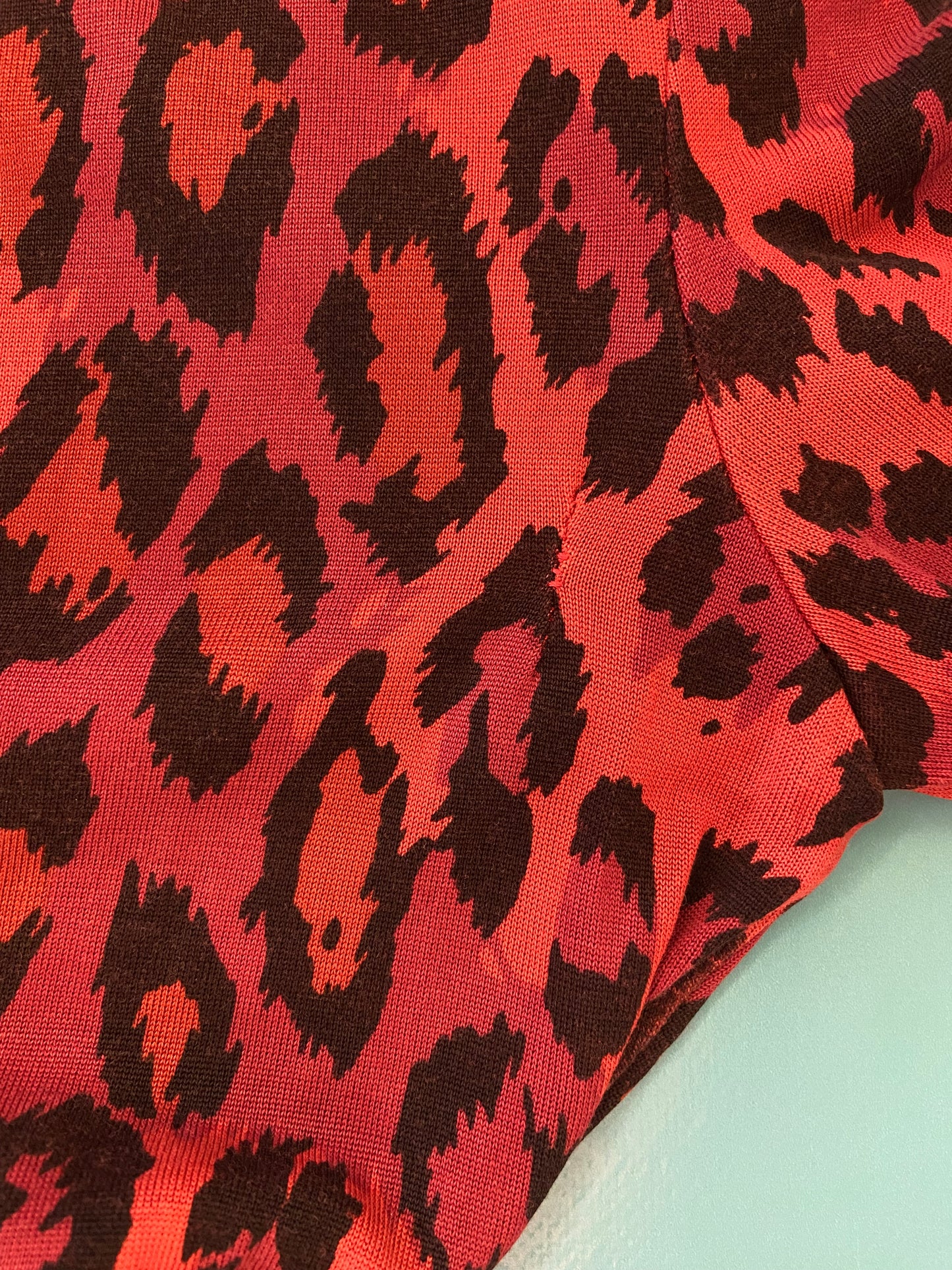 VINTAGE "DIANE VON FURSTENBERG" %100 SILK RED LEOPARD PRINT WRAP DRESS