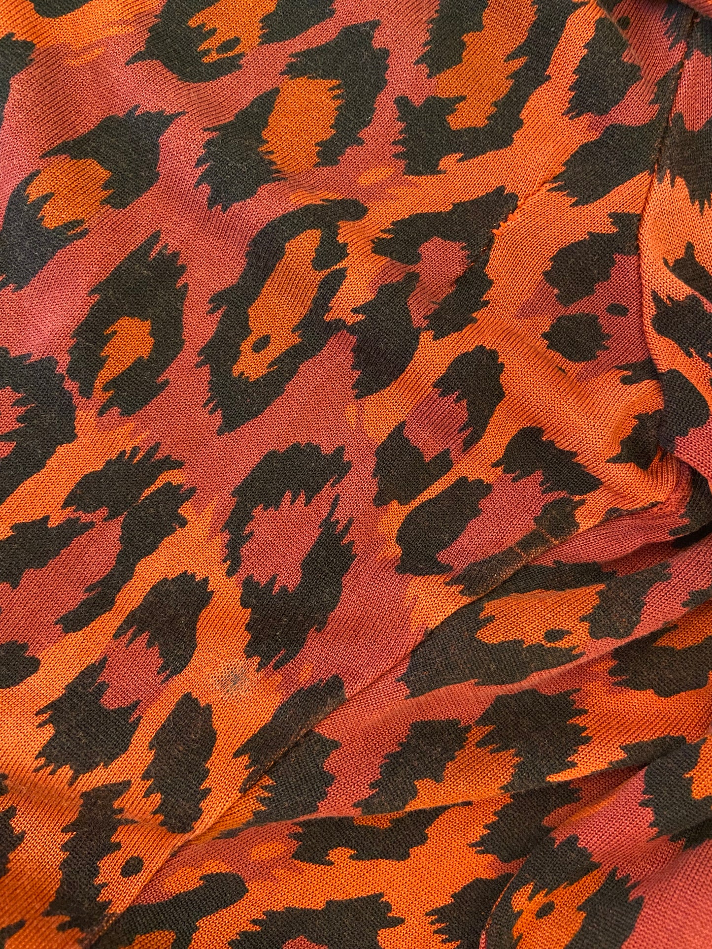 VINTAGE "DIANE VON FURSTENBERG" %100 SILK RED LEOPARD PRINT WRAP DRESS