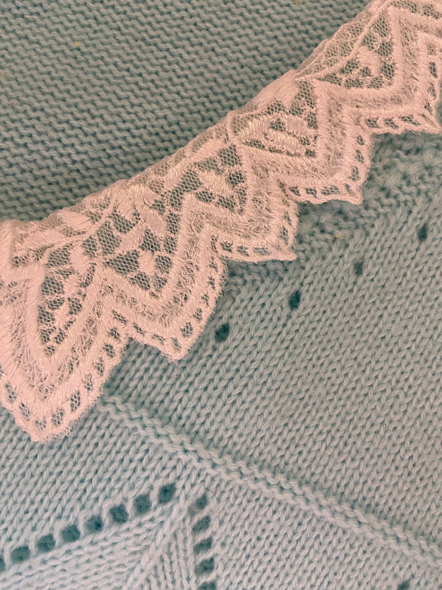 VINTAGE LACE COLLARED SWEATER