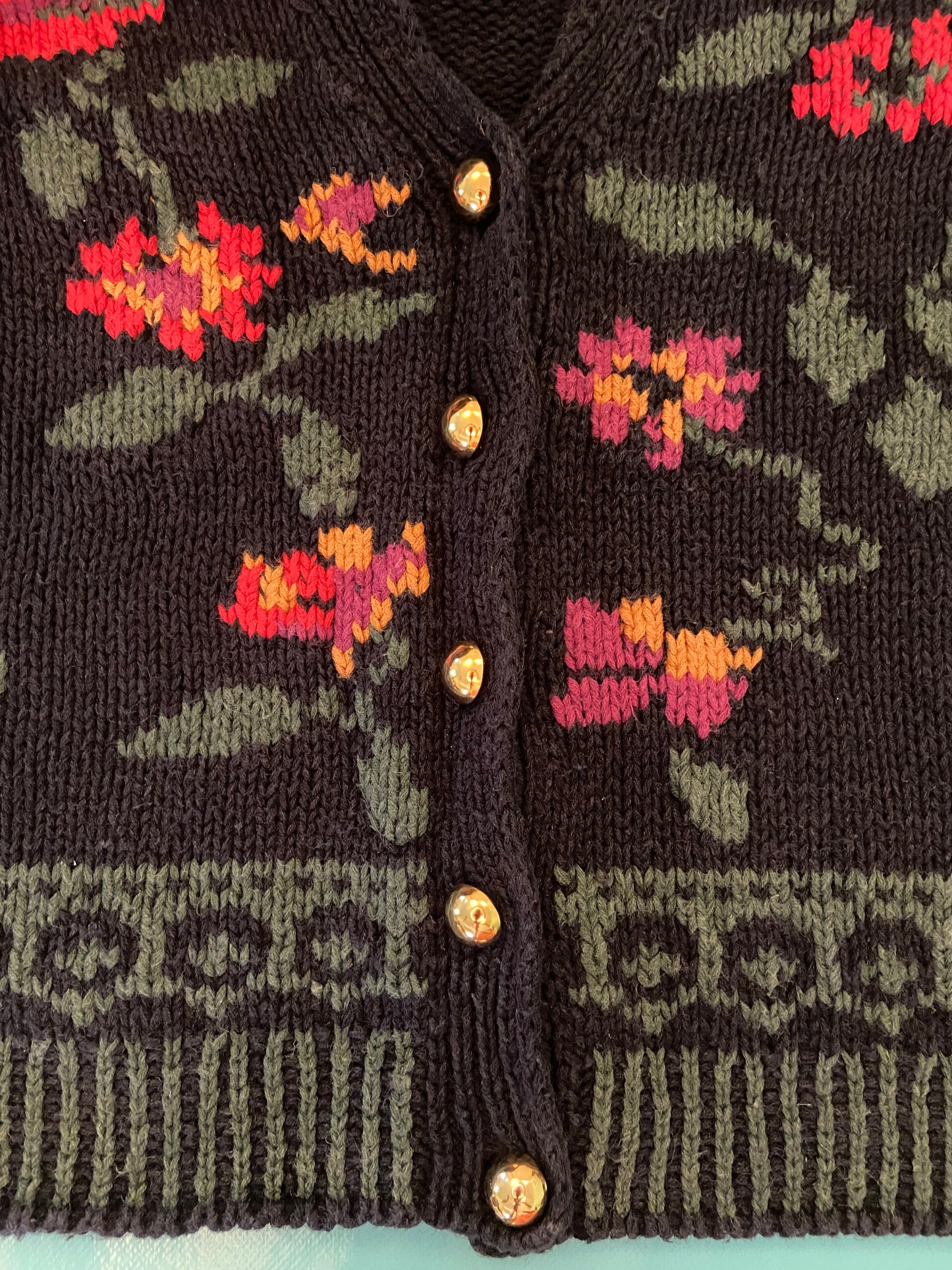 STUNNING VINTAGE "JONES NEW YORK" FLORAL CARDIGAN