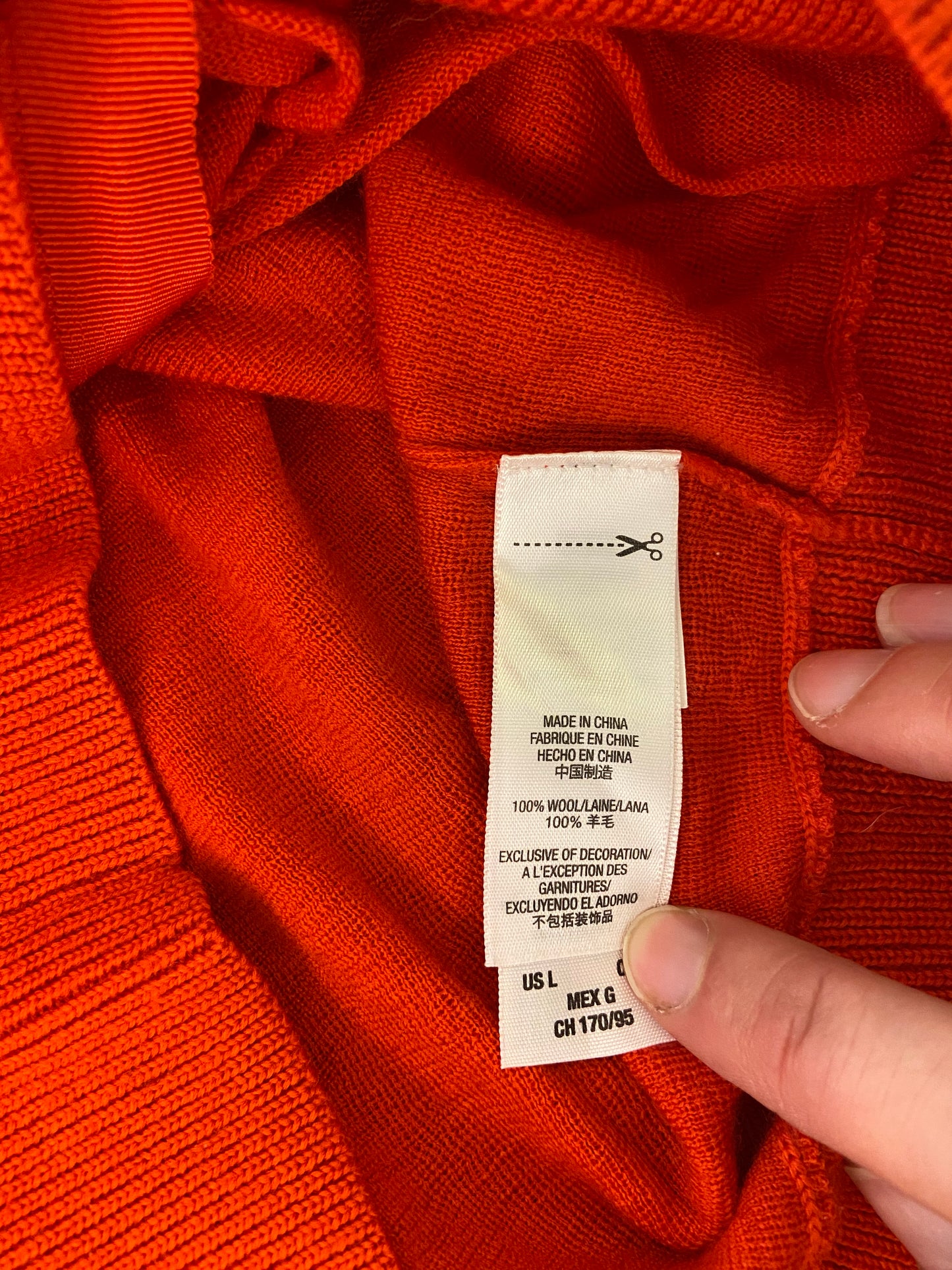 SUPER RARE VINTAGE Y2K "JUICY" %100 WOOL LOGO SWEATER