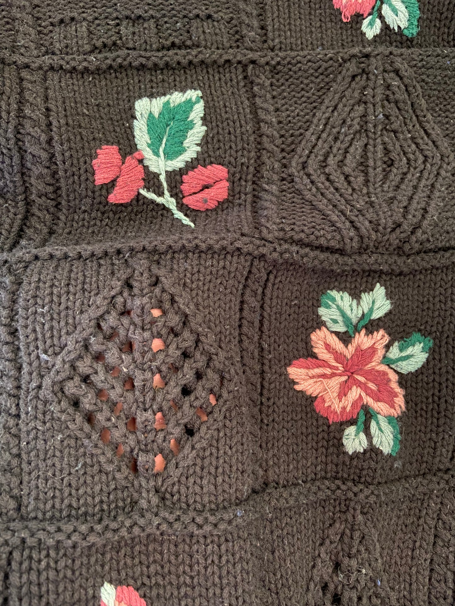 VINTAGE "LADY FOOTLOCKER" BLACK FLORAL AND LATTICE SWEATER