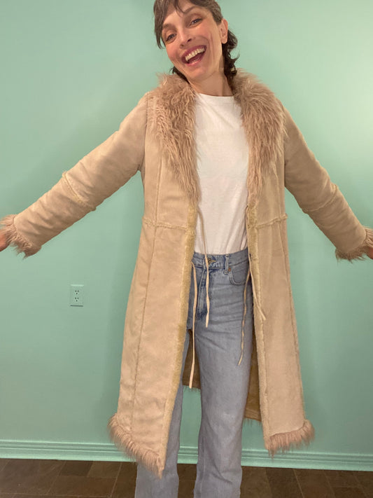 VINTAGE "PARAQON" FAUX SUEDE FUR COLLARED PENNY LANE TRENCH COAT
