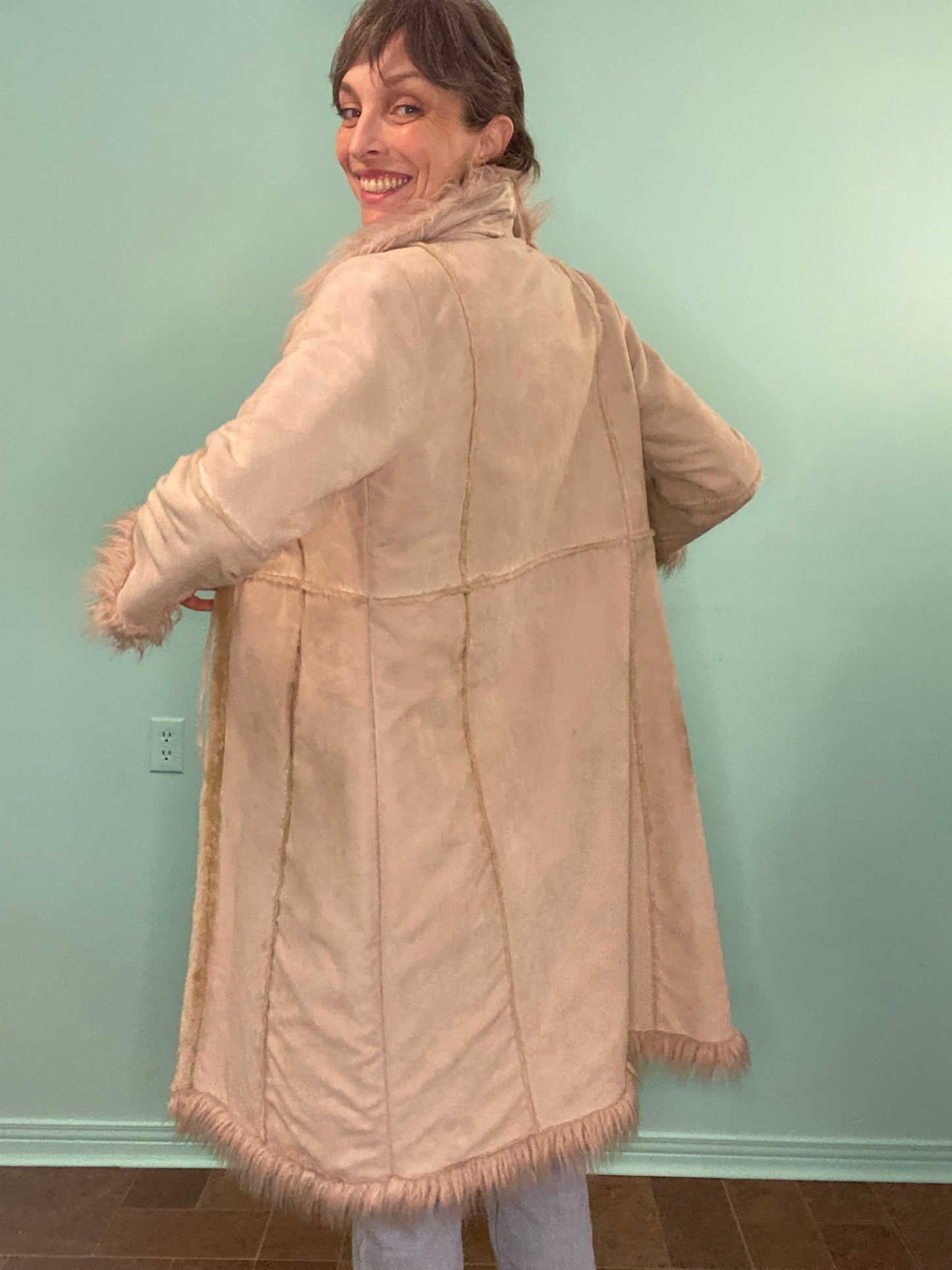 VINTAGE "PARAQON" FAUX SUEDE FUR COLLARED PENNY LANE TRENCH COAT