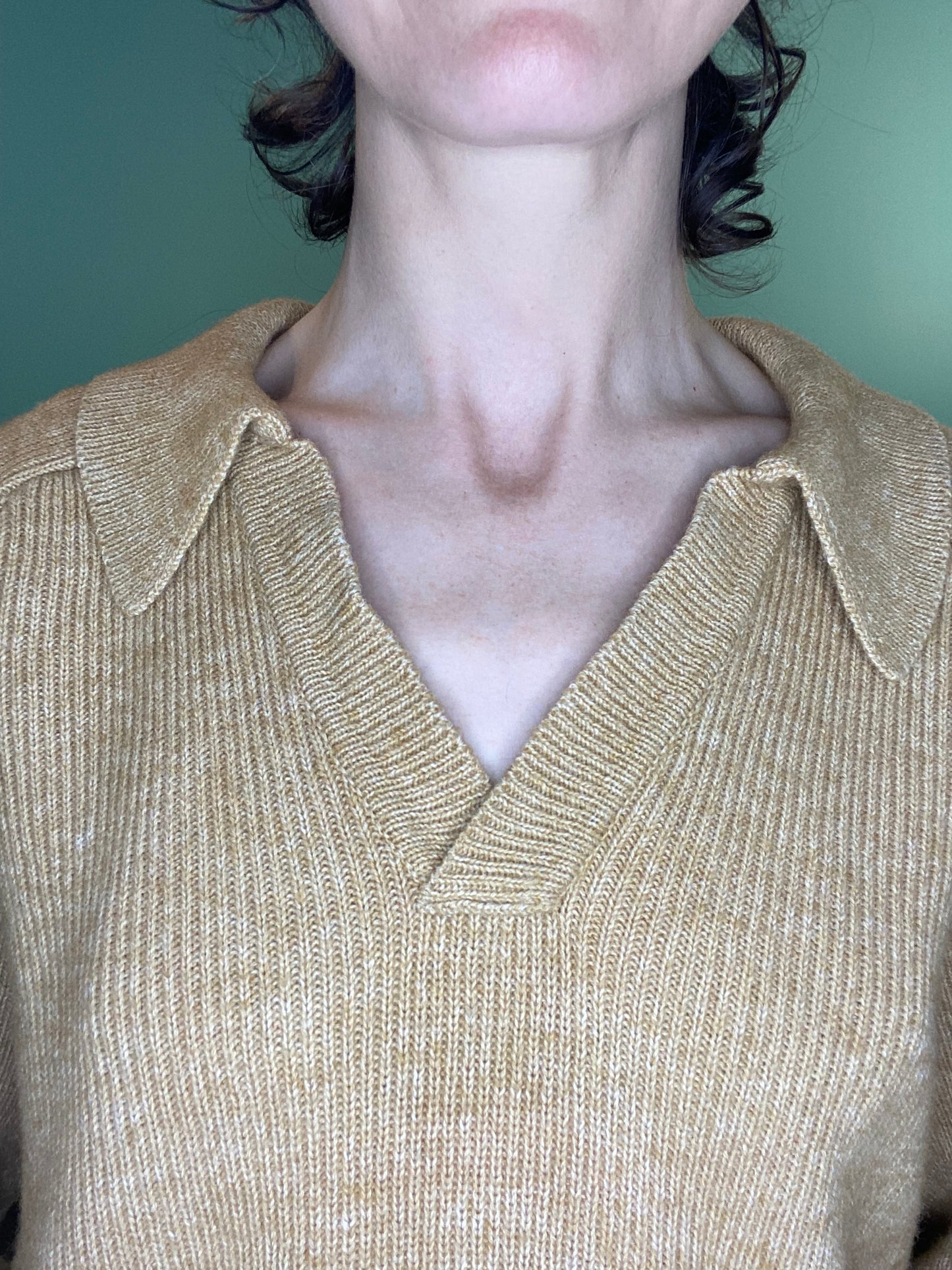 VINTAGE CARAMEL "INGO" SWEATER
