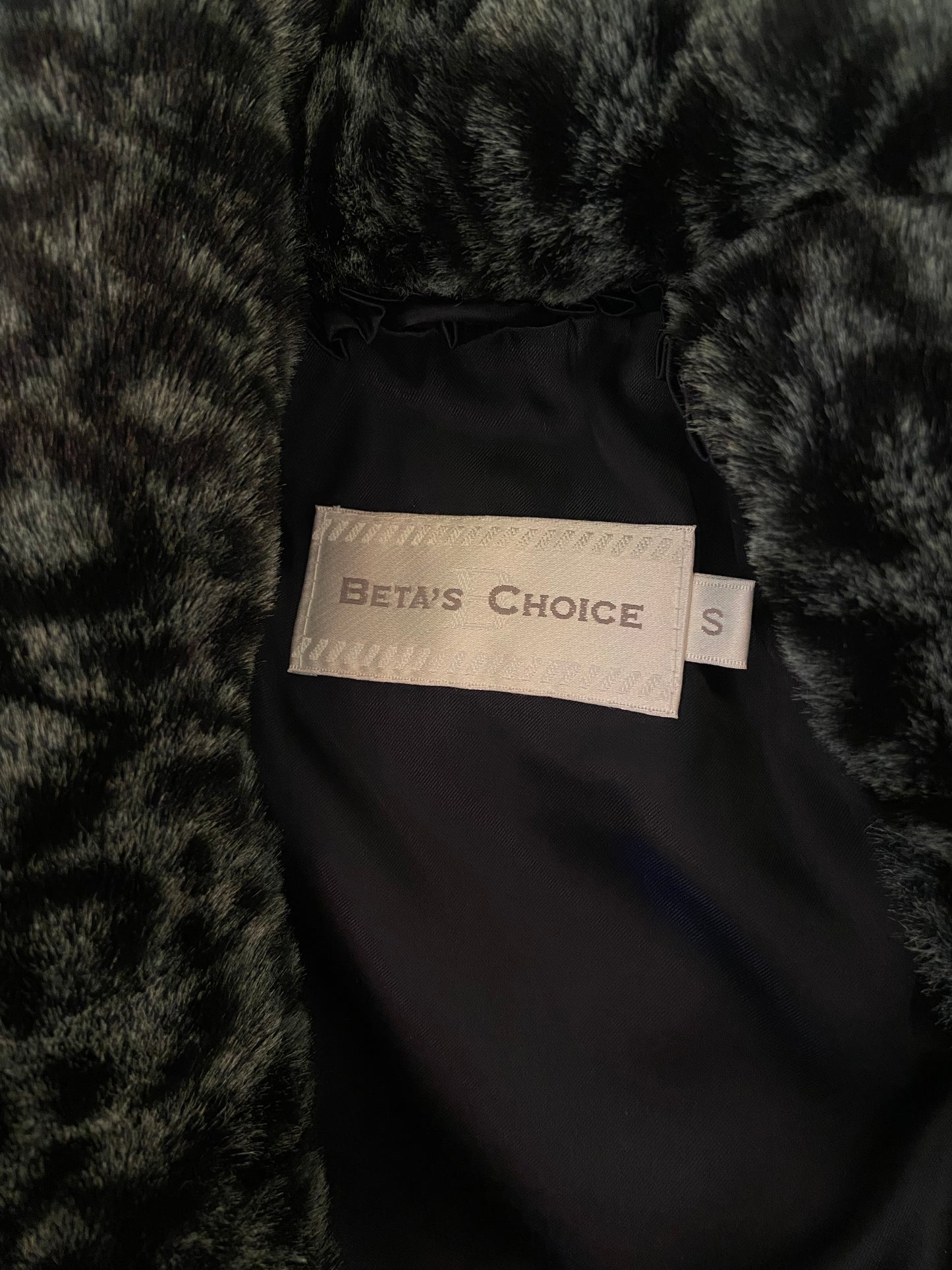 VINTAGE FAUX FUR CHEETAH VEST "BETA'S CHOICE"