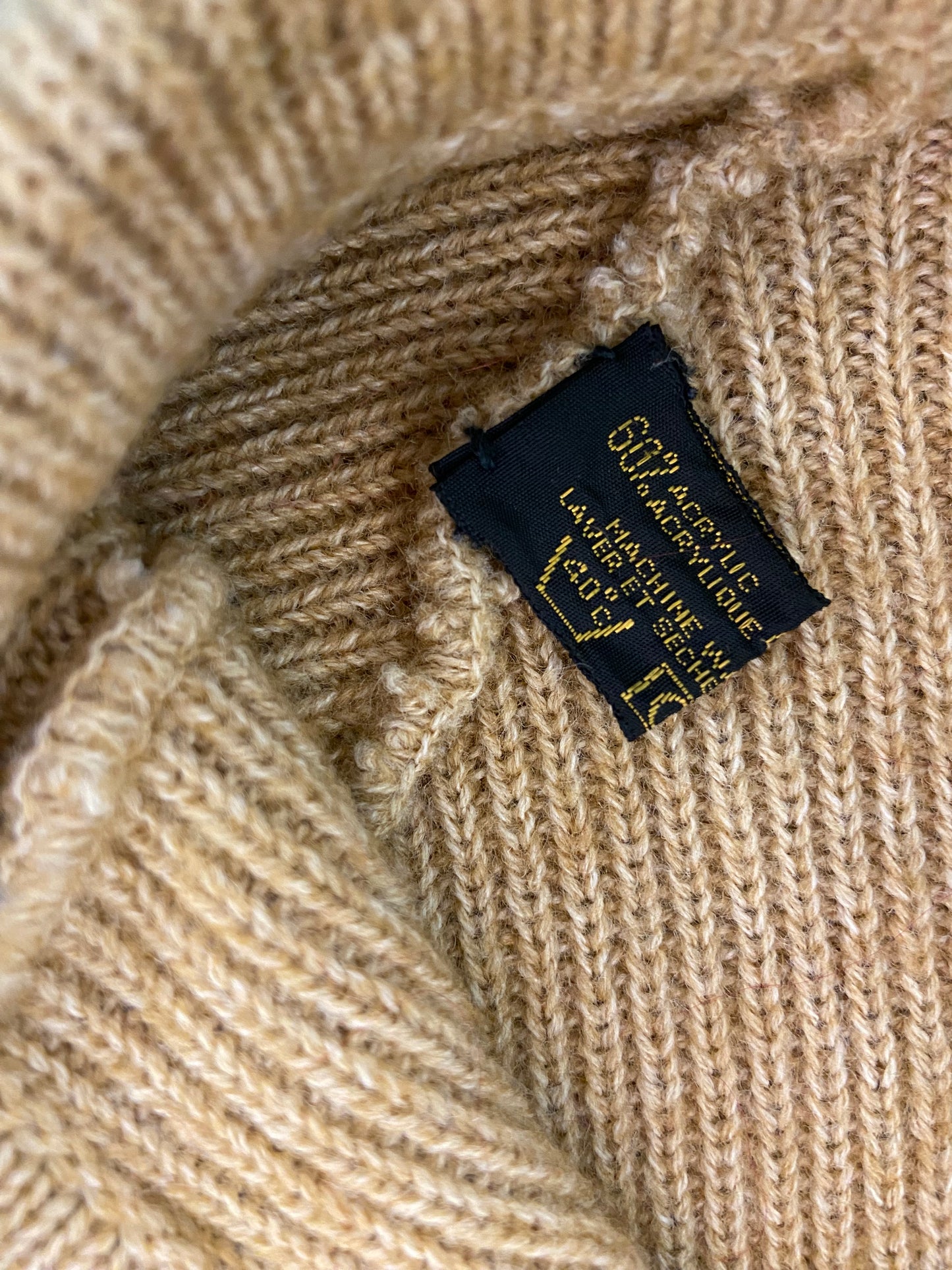 VINTAGE CARAMEL "INGO" SWEATER