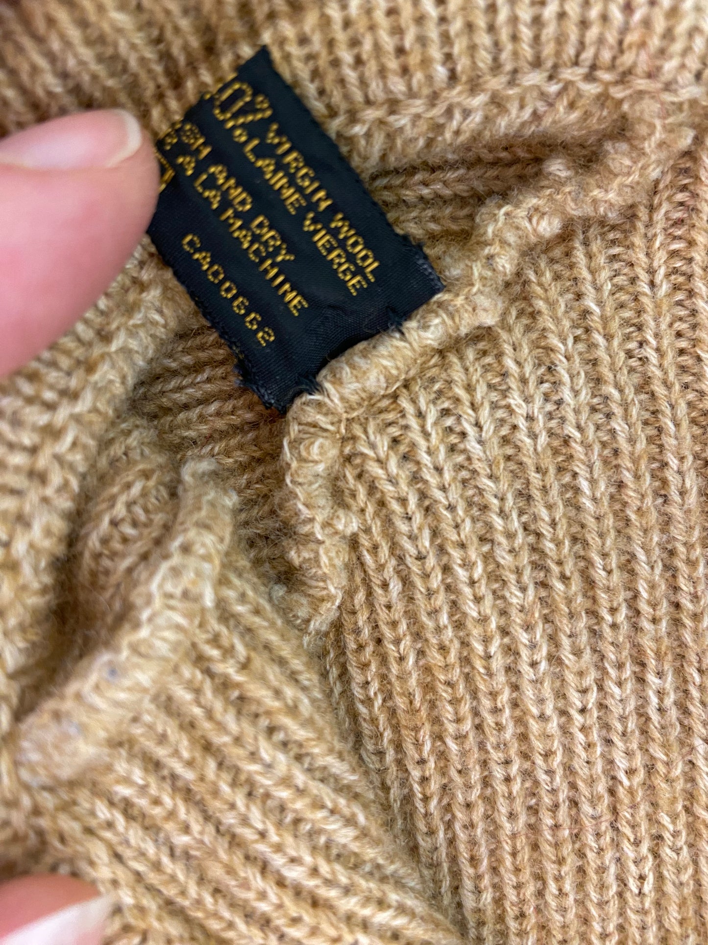 VINTAGE CARAMEL "INGO" SWEATER