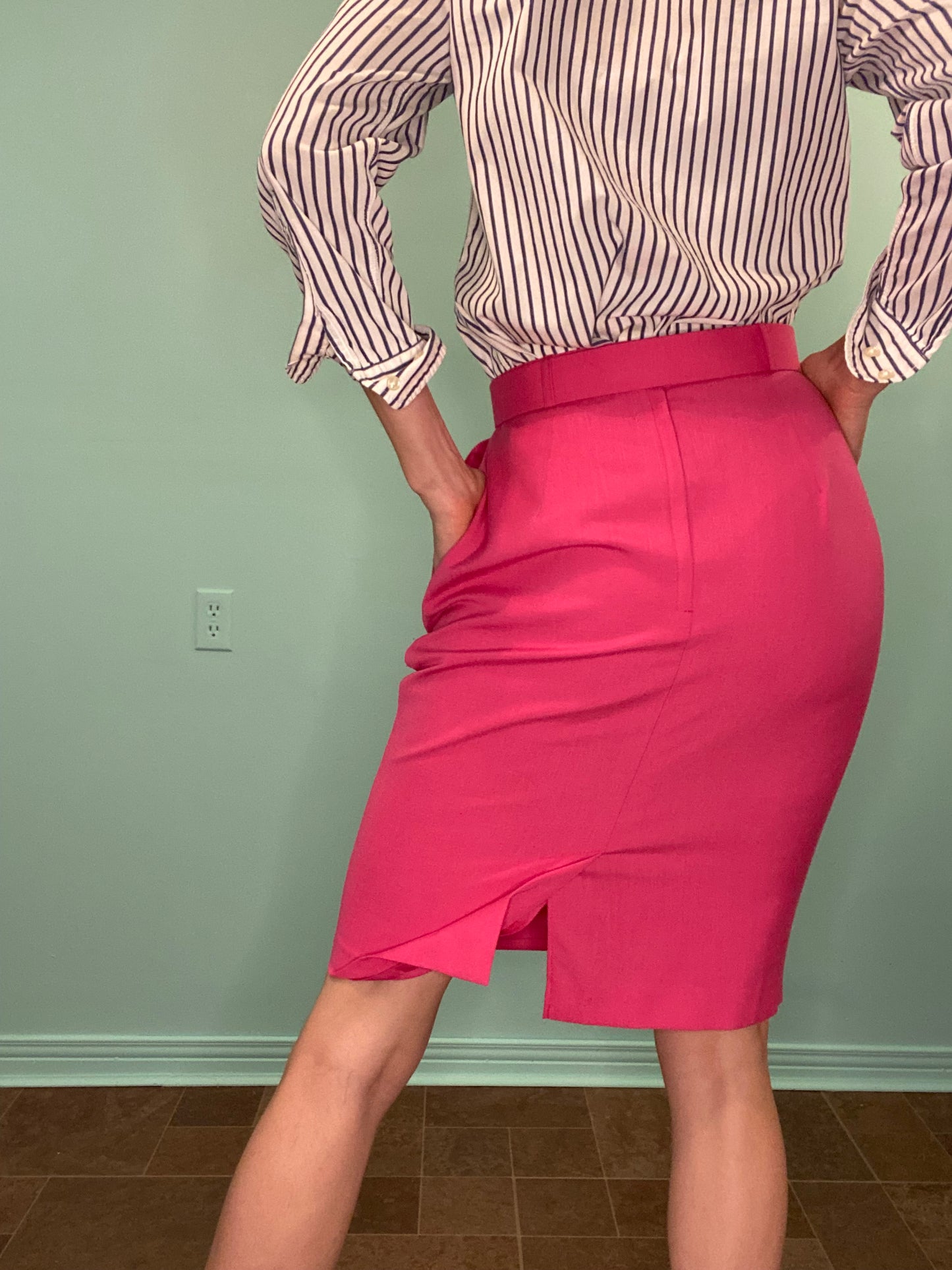 VINTAGE "MARKS & SPENCERS" PINK PENCIL SKIRT