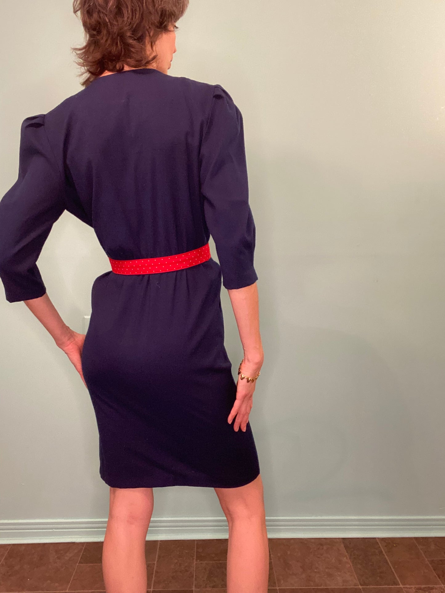 VINTAGE "DAVID BRADLEY" DEEP V BELTED SUIT DRESS