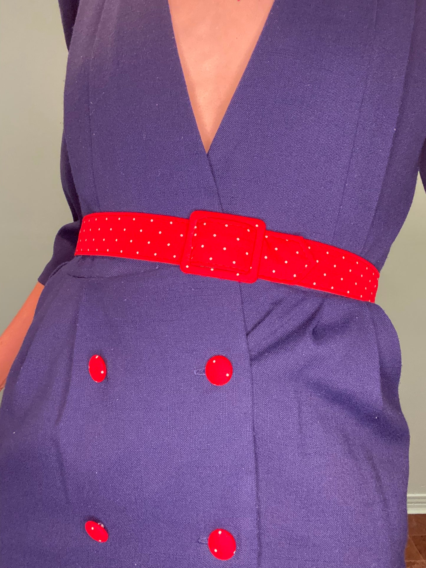 VINTAGE "DAVID BRADLEY" DEEP V BELTED SUIT DRESS