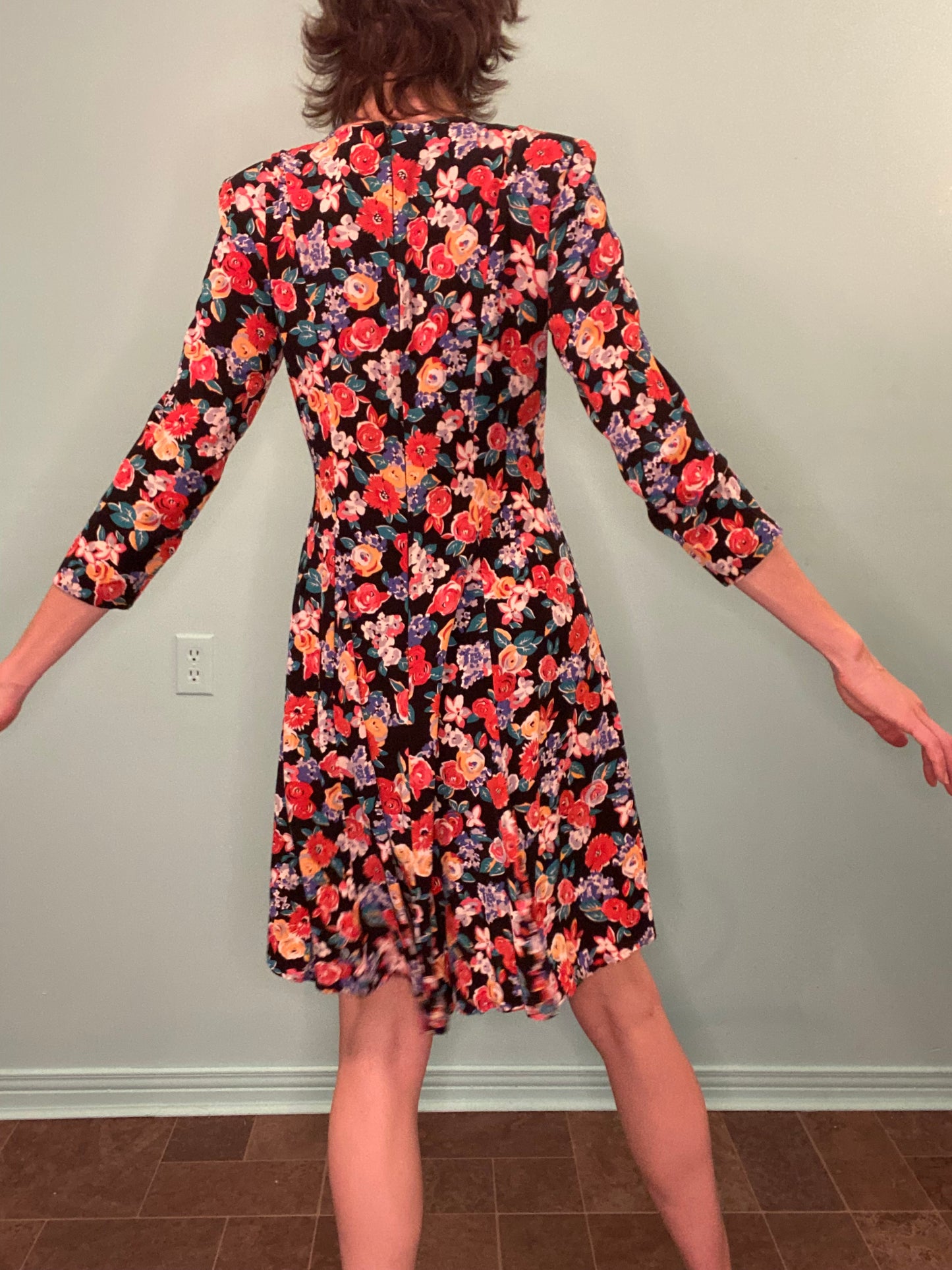 VINTAGE "LIZ CLAIBORNE" FLORAL DRESS