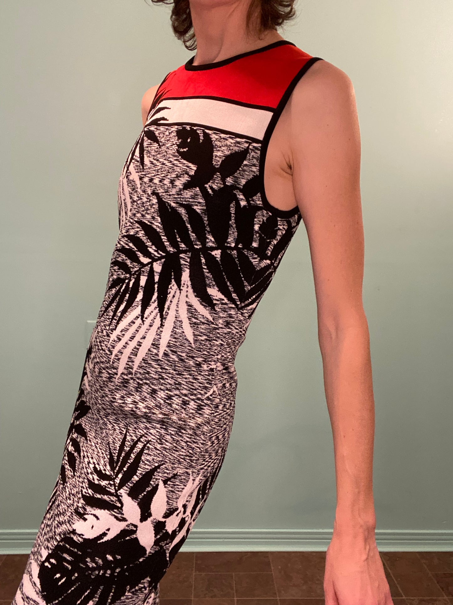 "KAREN MILLEN" GORGEOUS RED BLACK AND CREAM KNIT DRESS